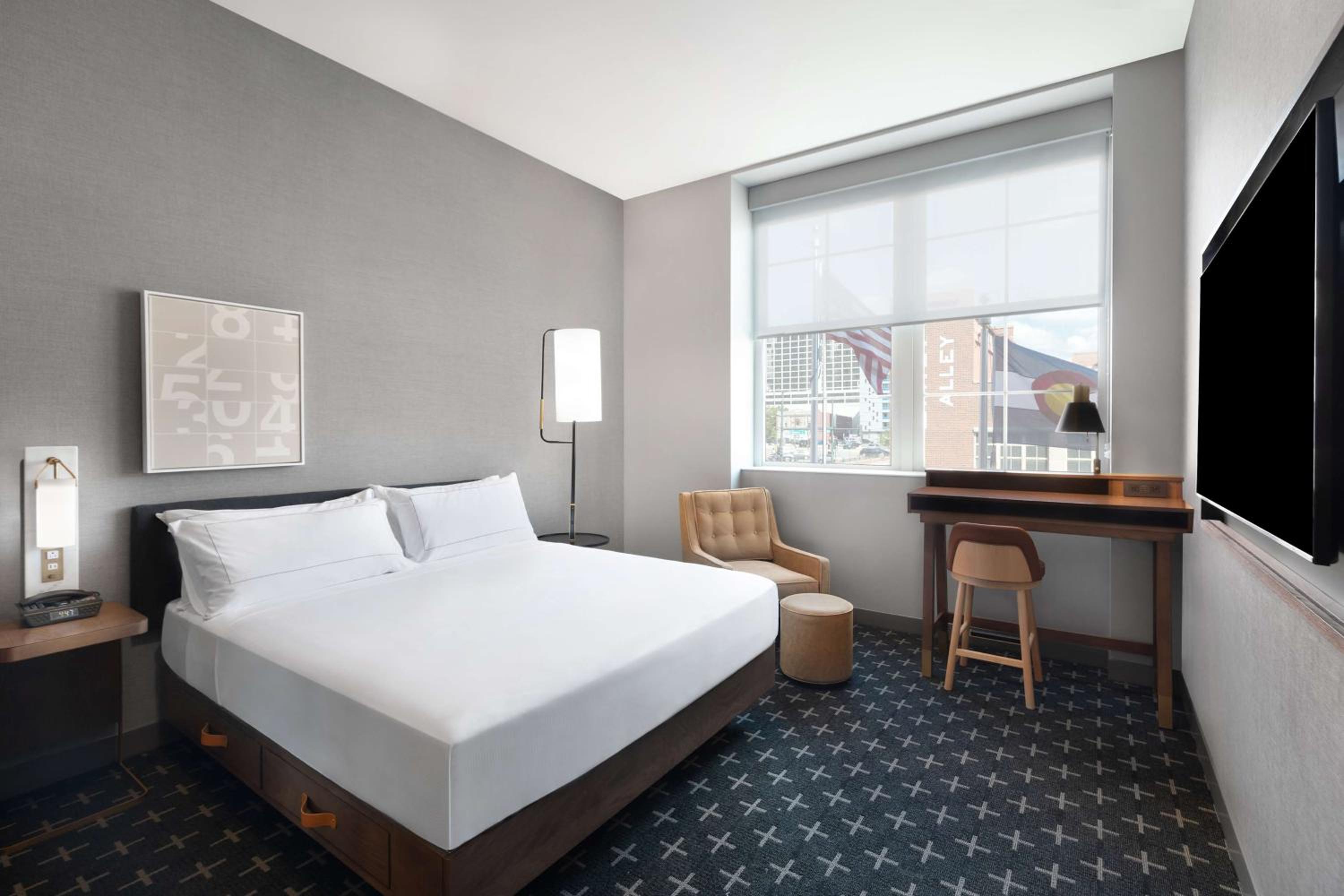 King Room - Hearing Accessible - Photo 1