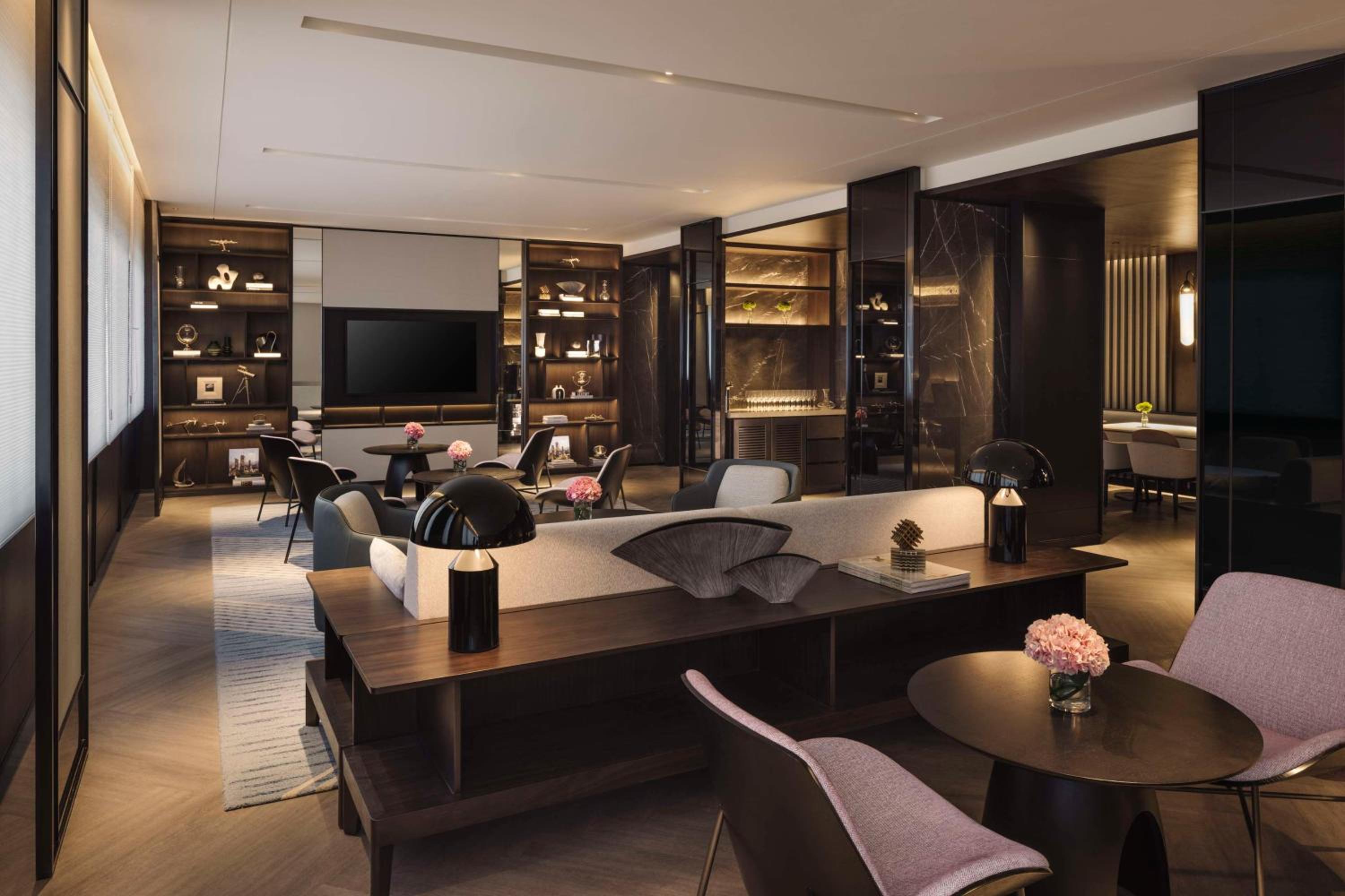 Executive King Room - Lounge Access
