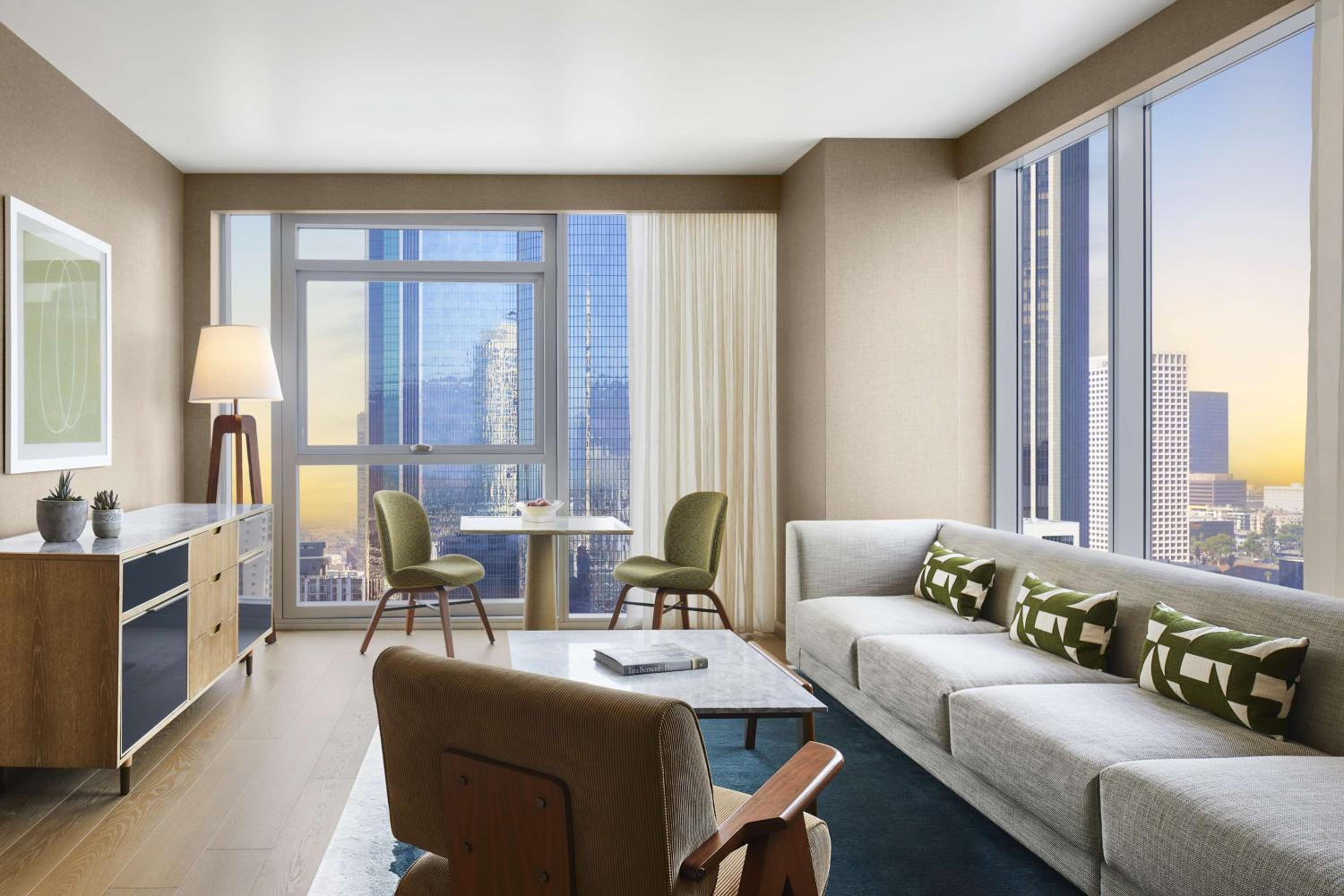 One-Bedroom Premium King Suite with Sunset View