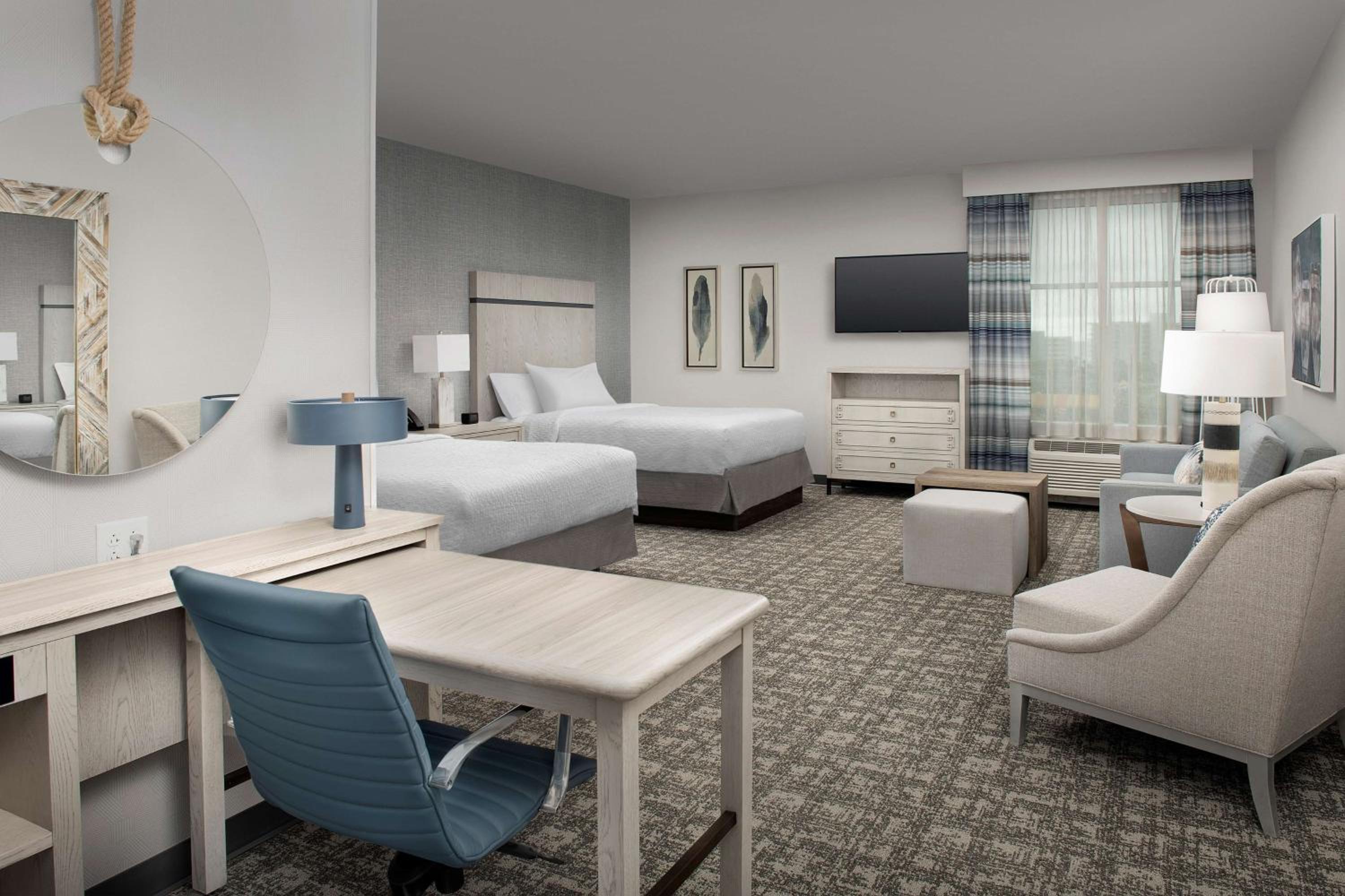 Studio Suite with Two Queen Beds - Photo 6