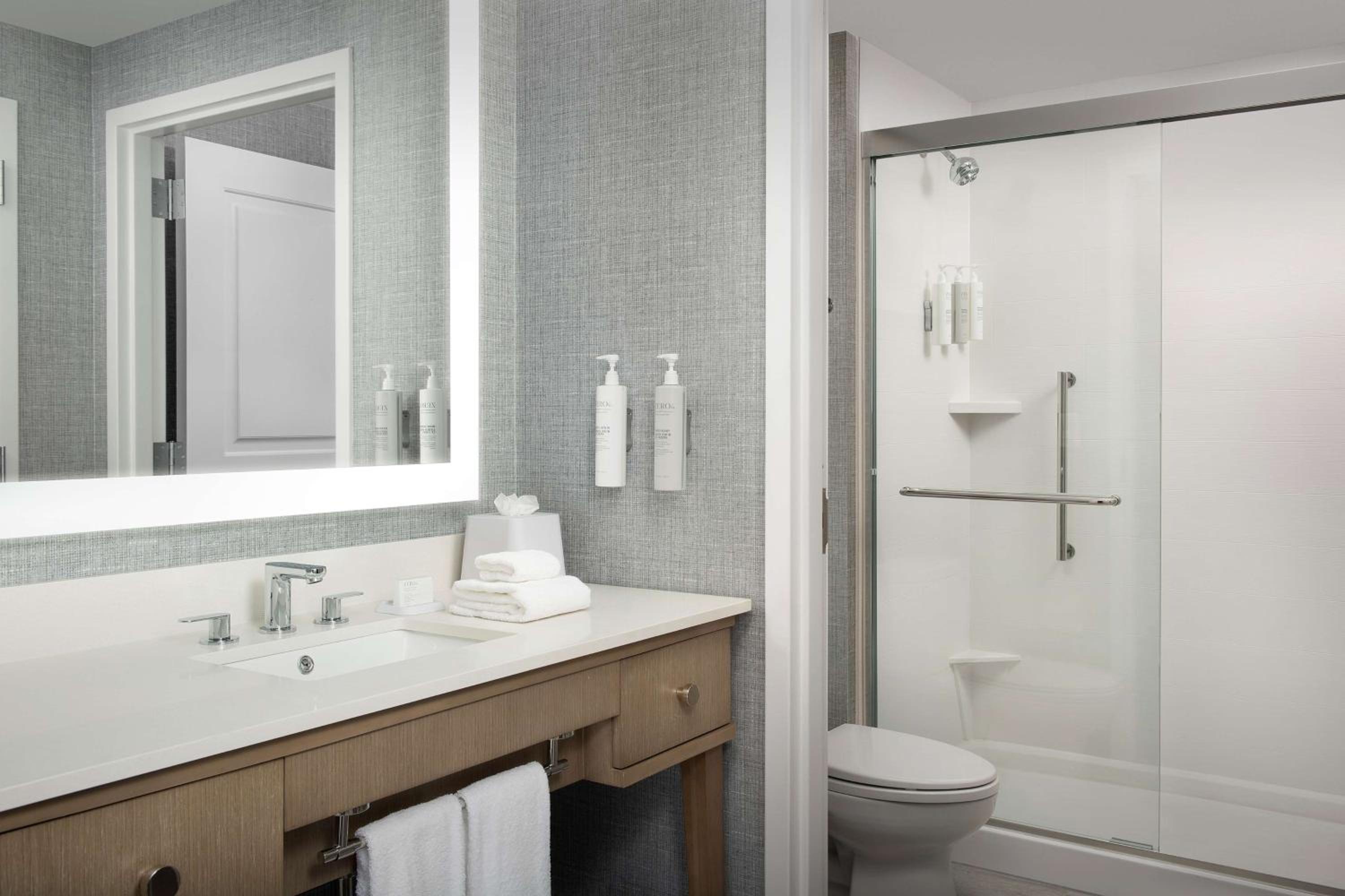 King Studio Suite - Photo 5