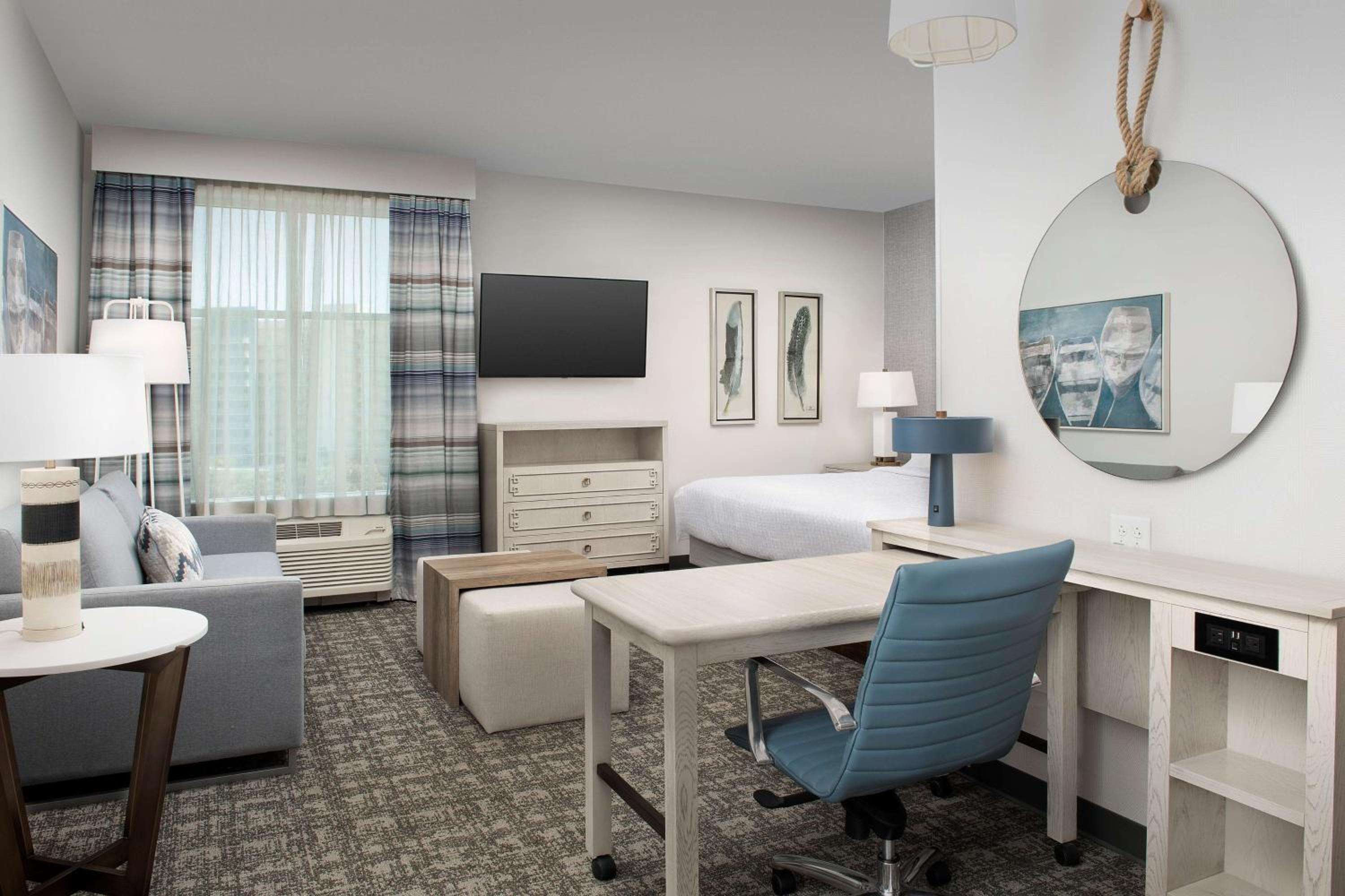 King Studio Suite - Photo 3