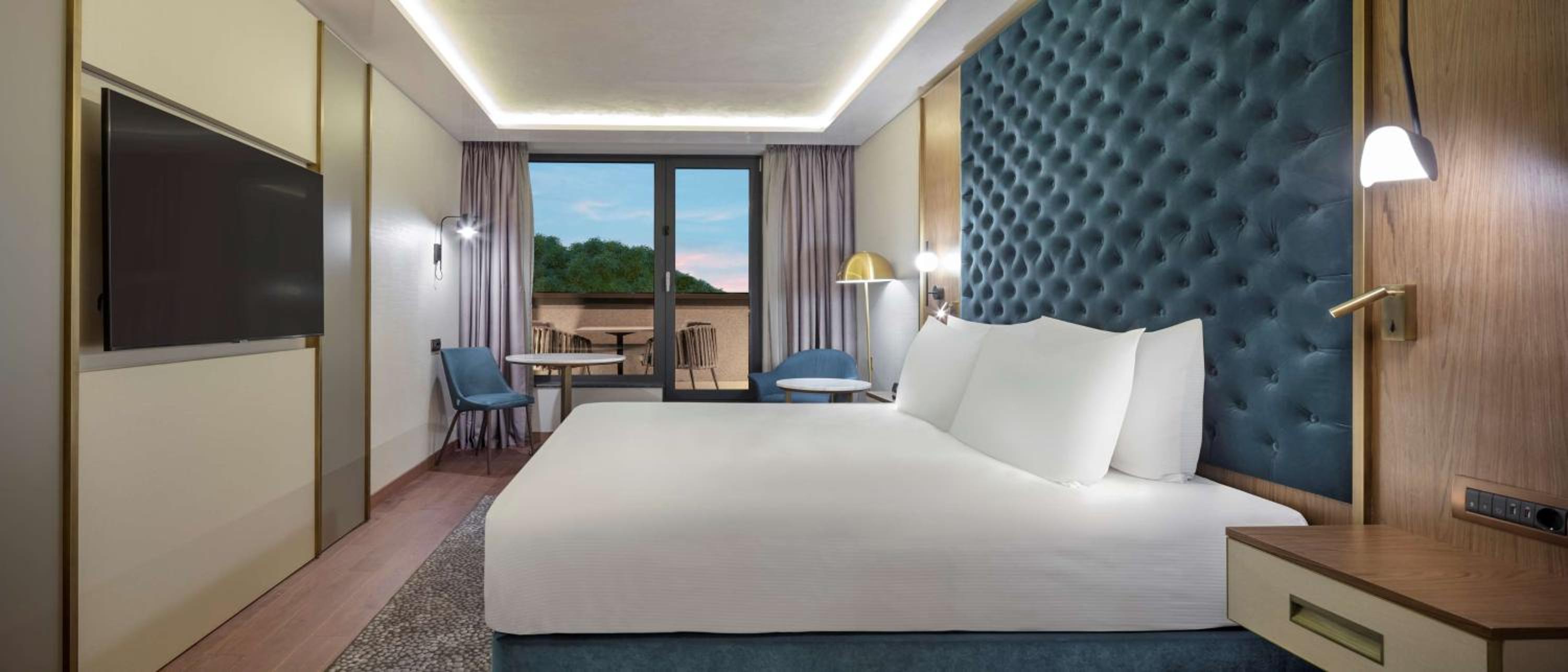 One-Bedroom King Suite - Photo 1