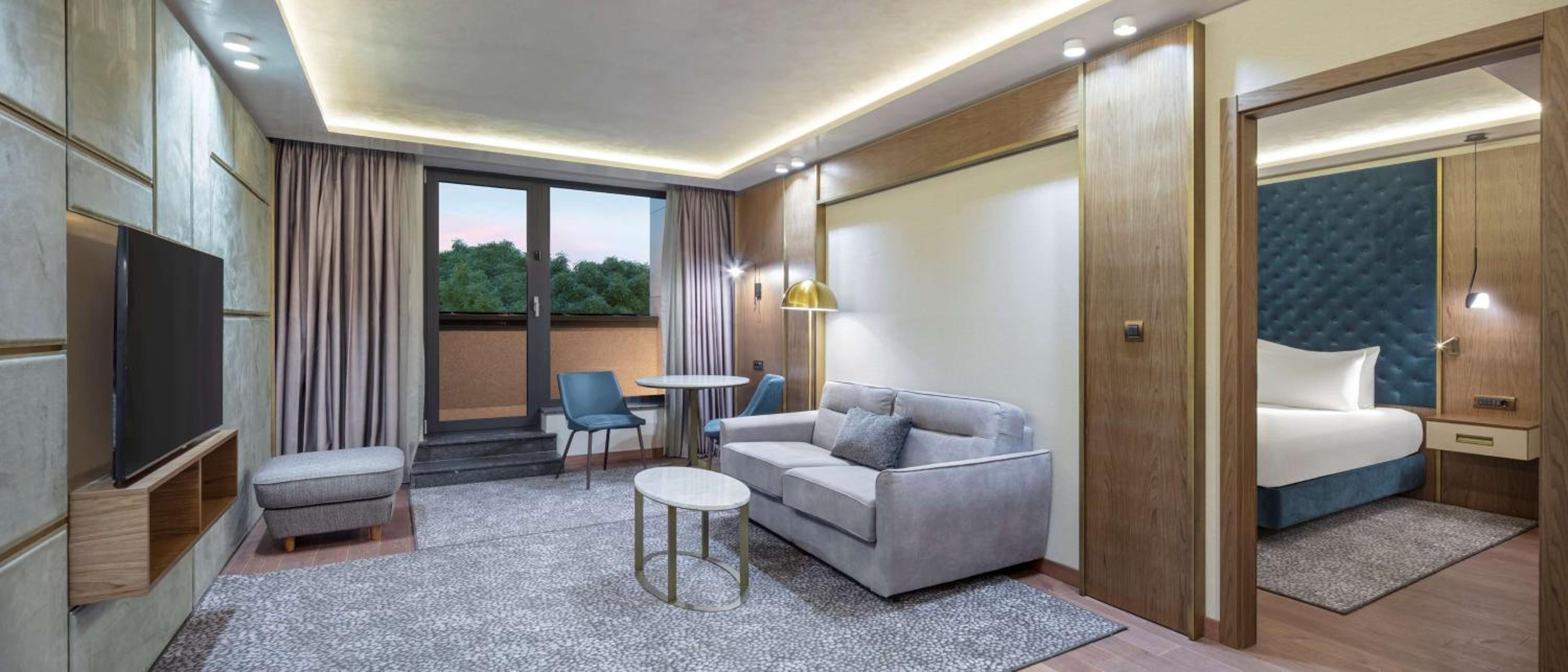 One-Bedroom King Suite - Photo 9