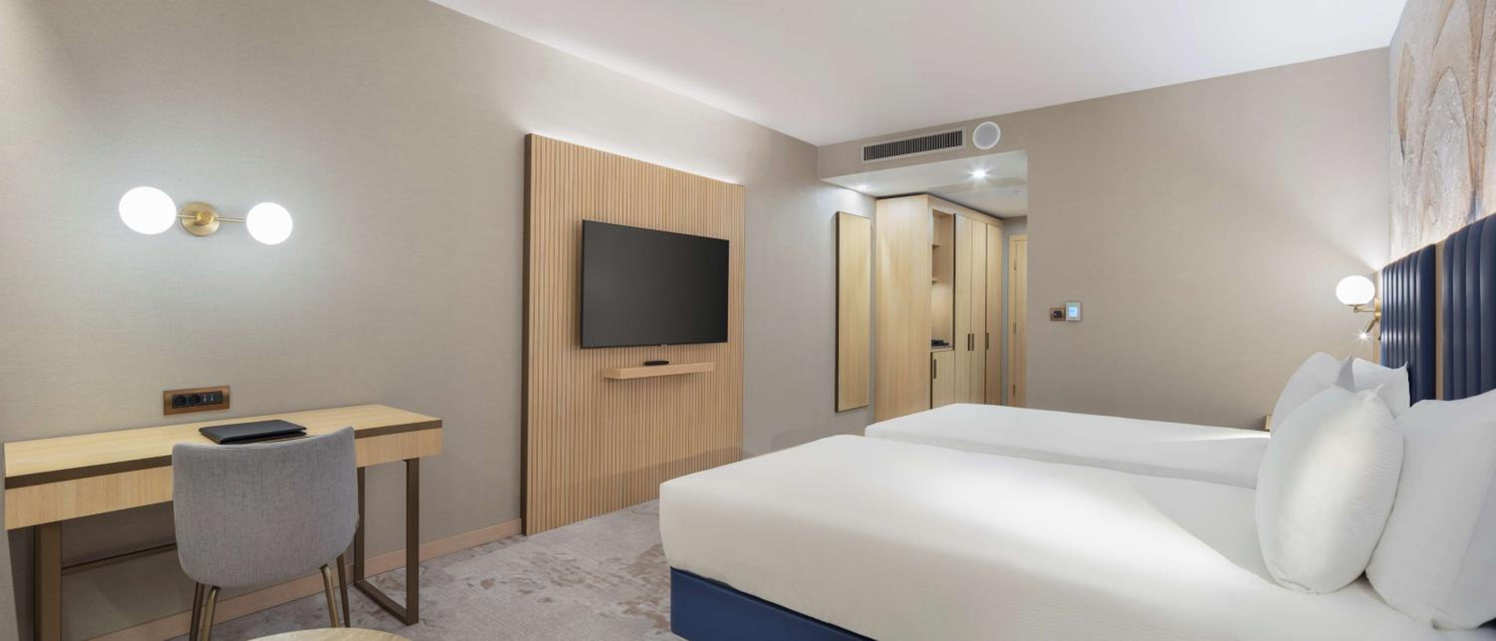 Twin Room - Photo 1