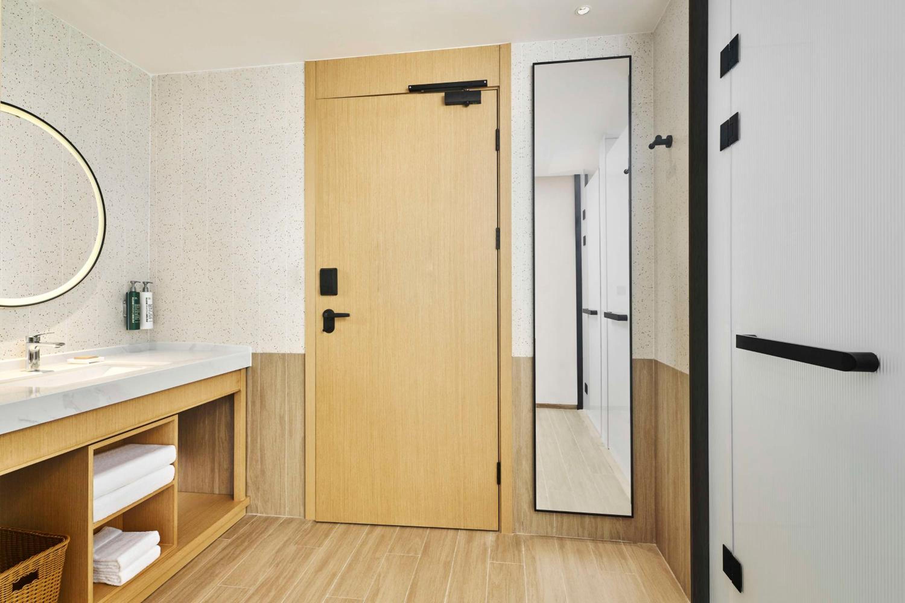 King Room - High Floor photo 3