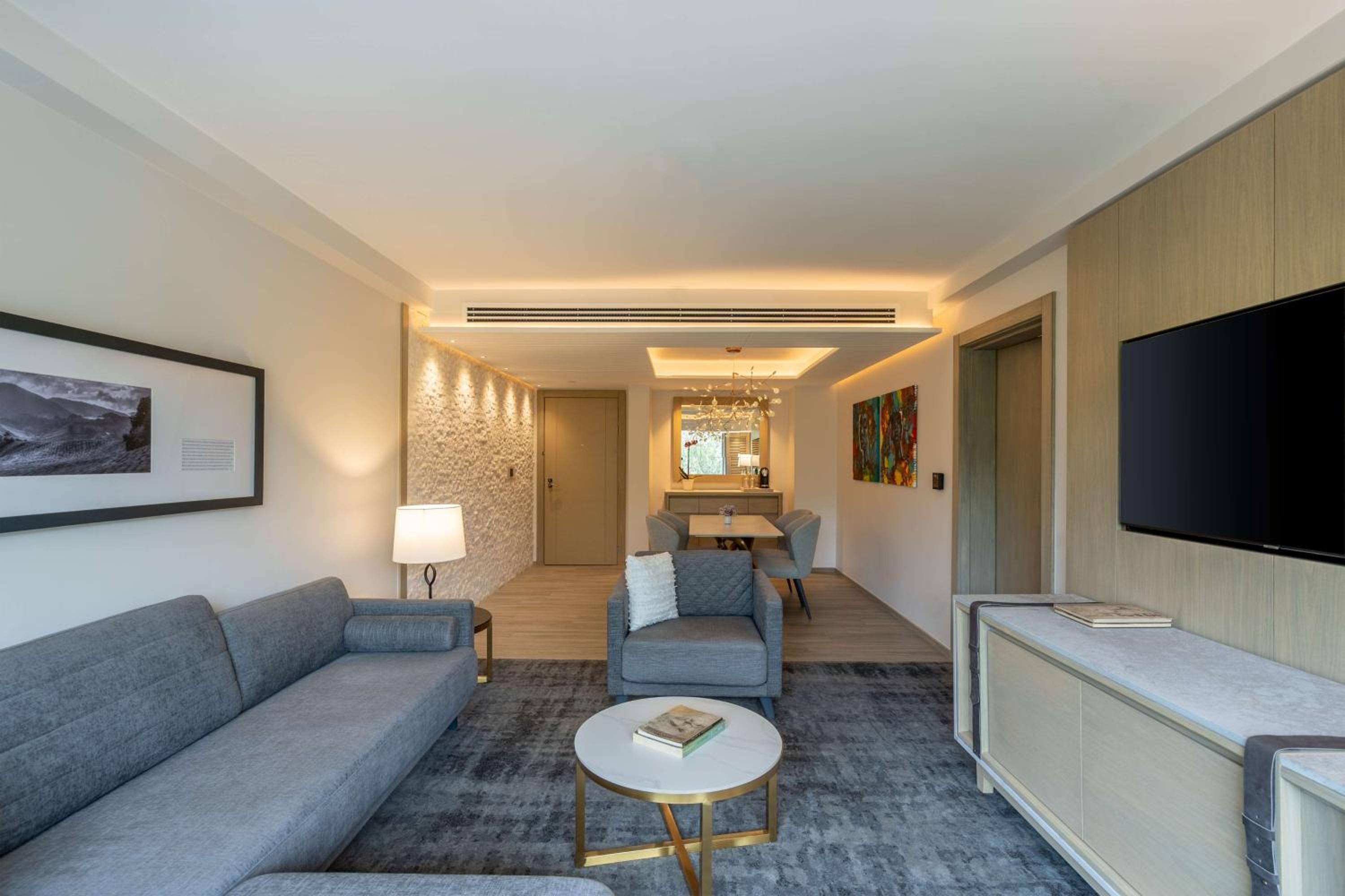 One-Bedroom Riba King Suite - Photo 1