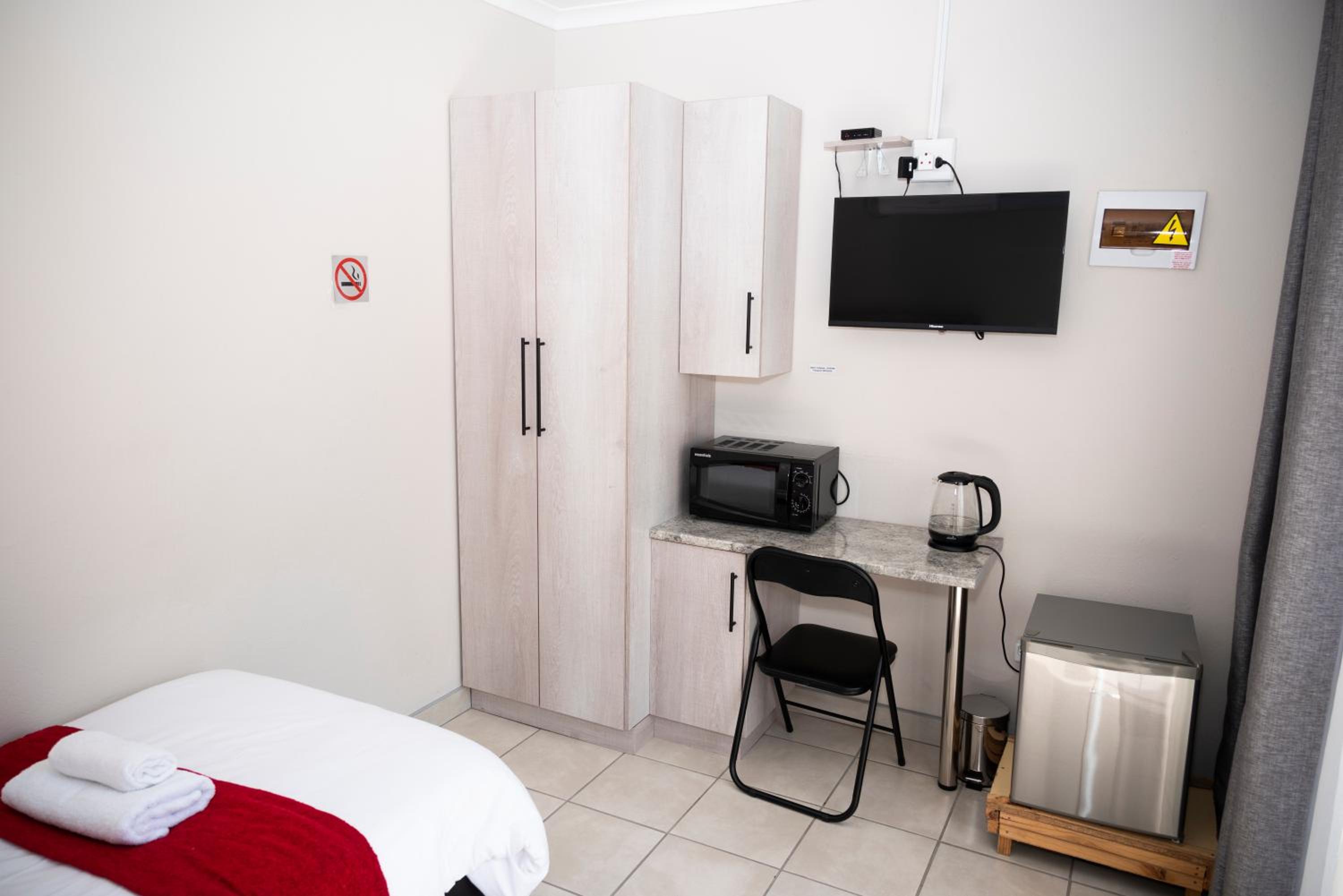 Double Room with Private Bathroom photo 1