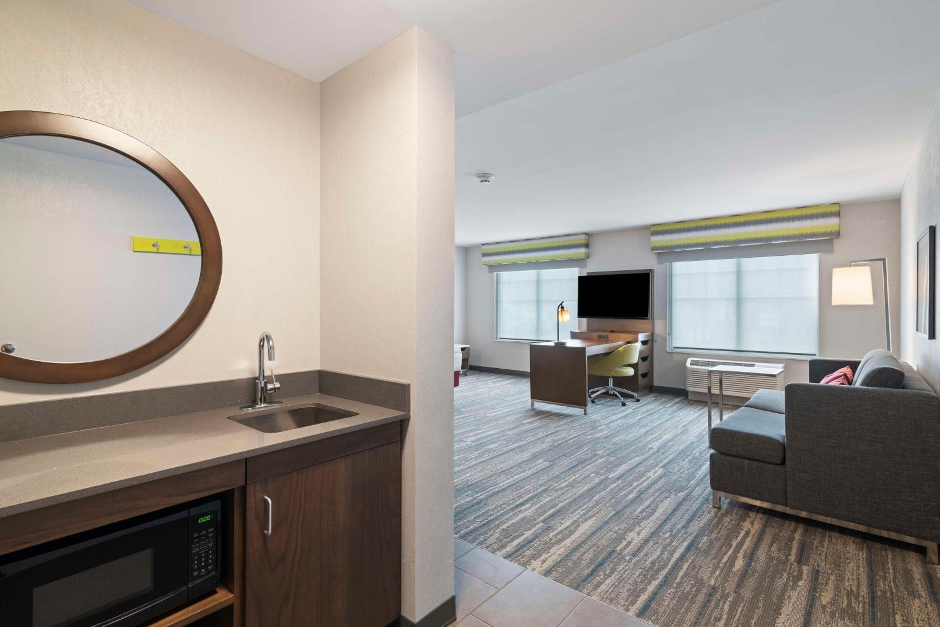 King Studio Suite