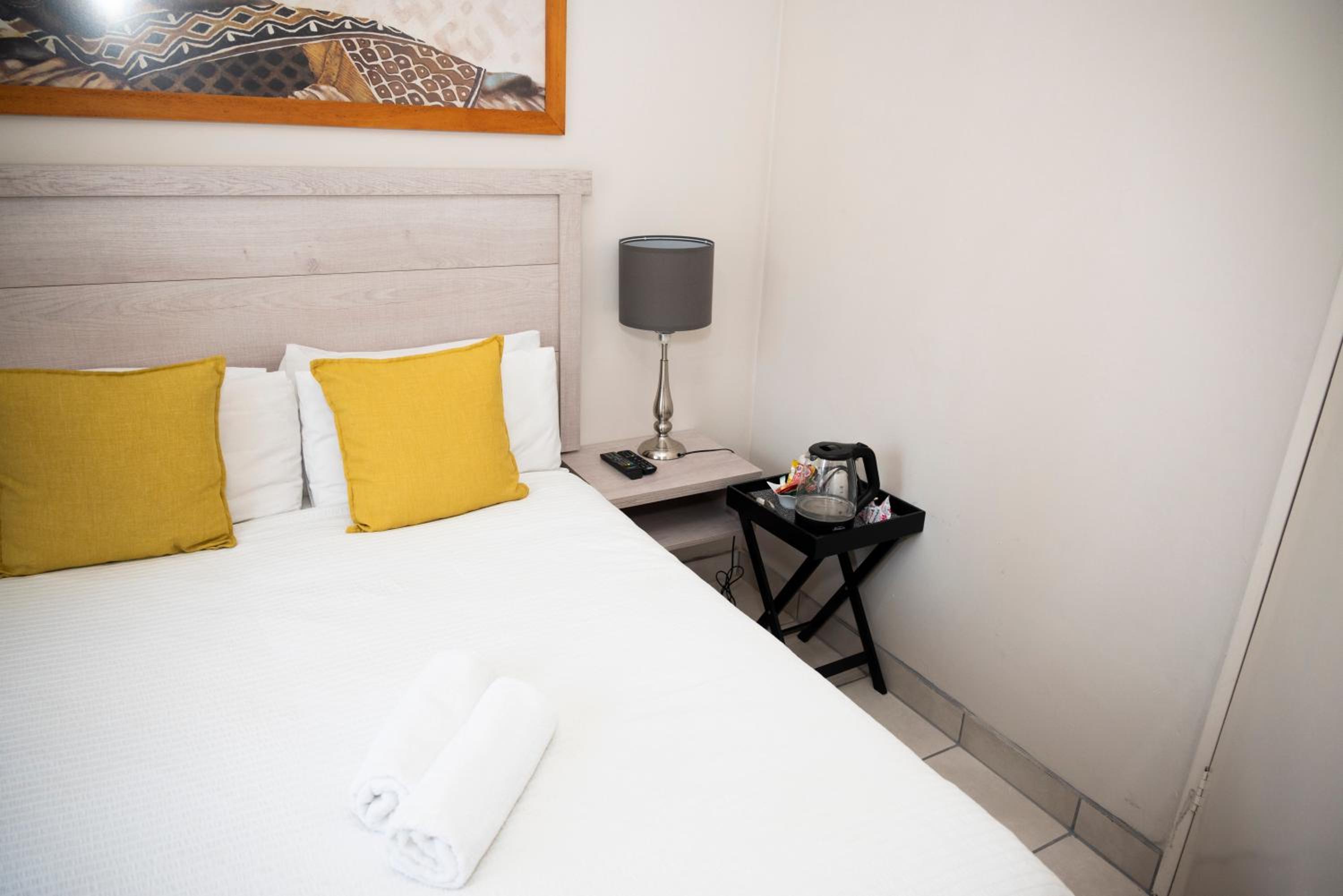 Budget Double Room photo 2