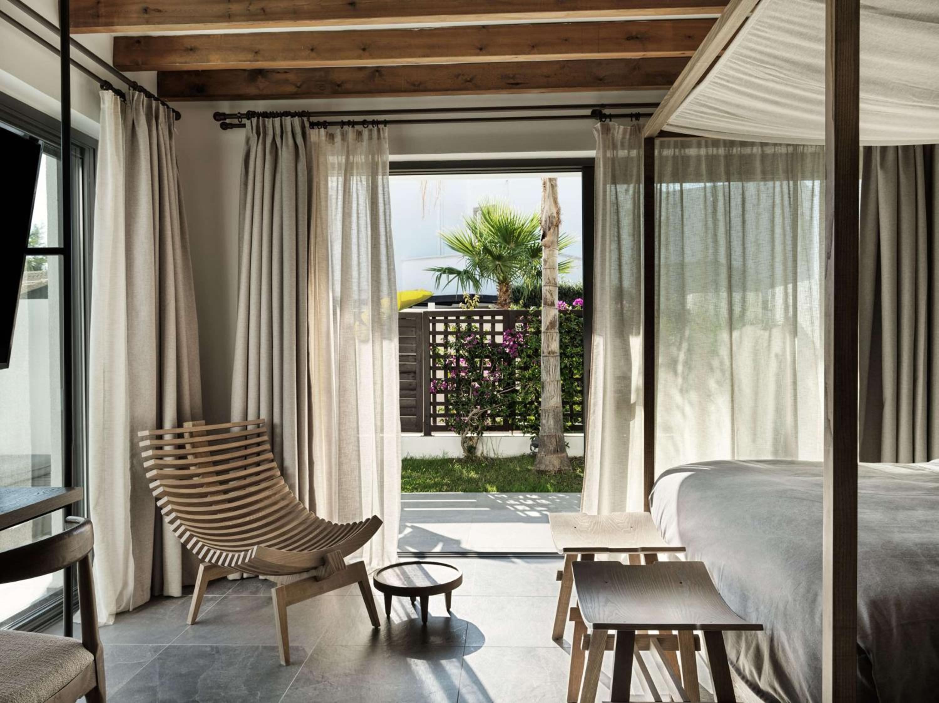 King Tropical Zen Bungalow Suite with Private Pool