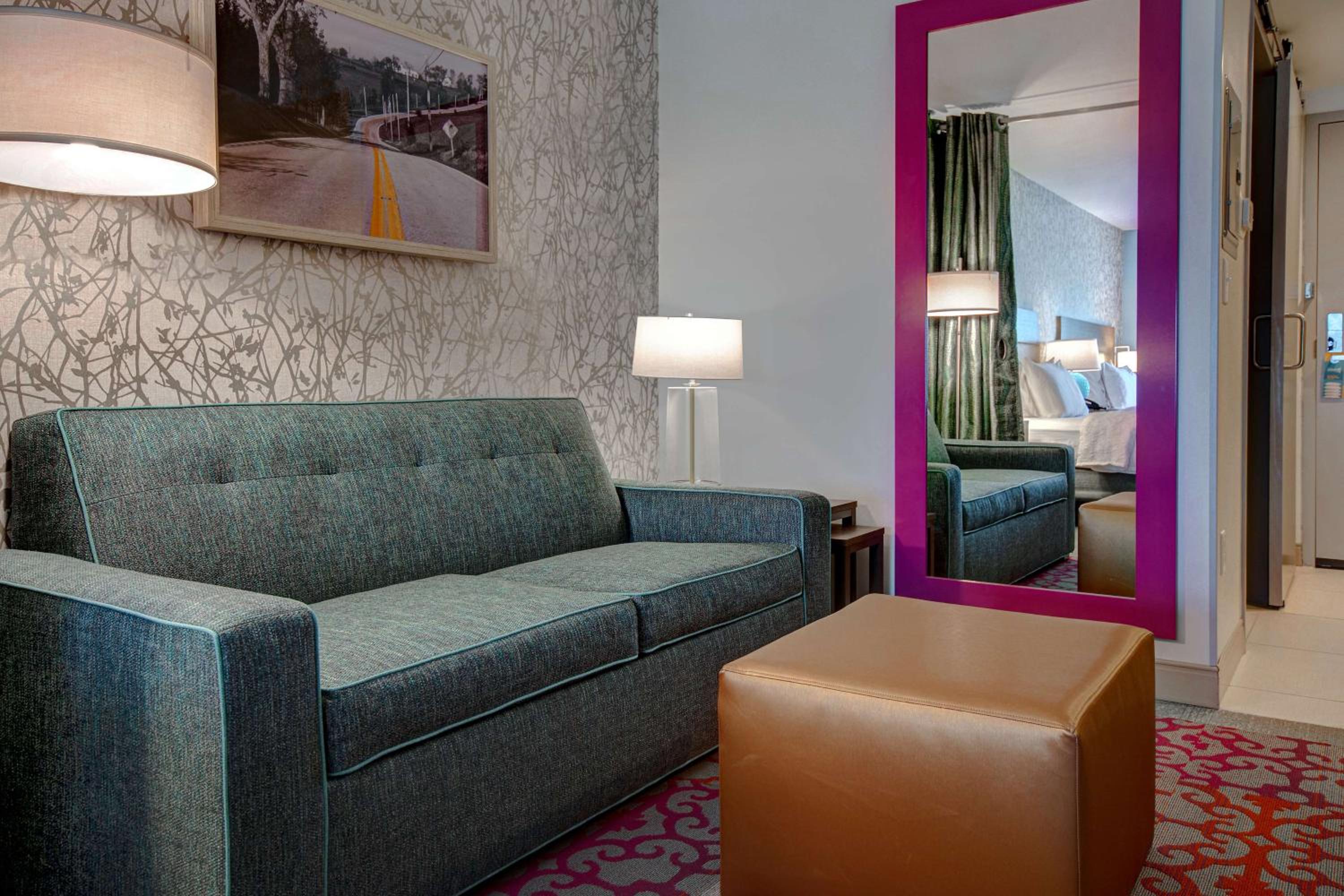 Studio Suite with Two Queen Beds - Photo 2