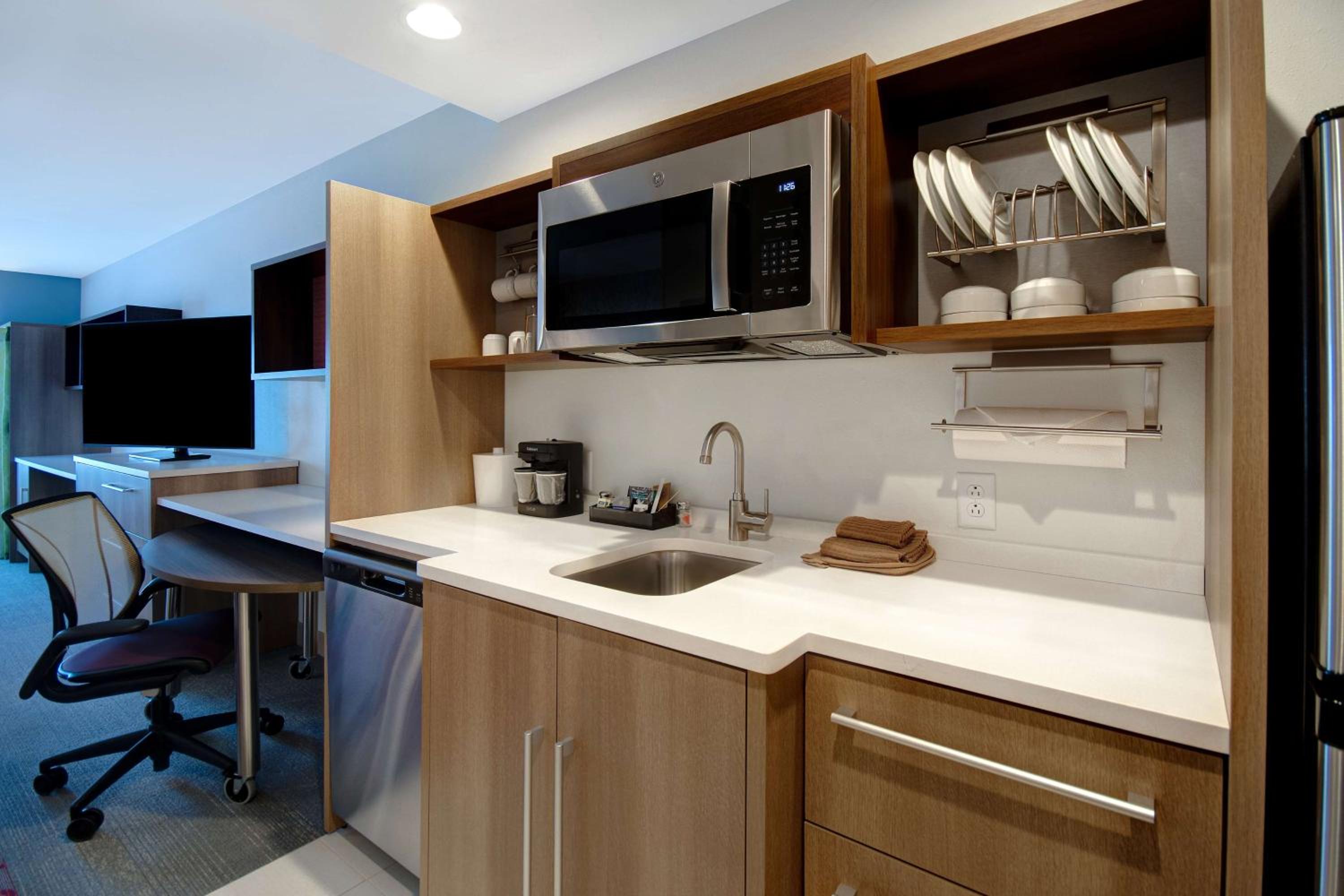 King Studio Suite - Photo 5