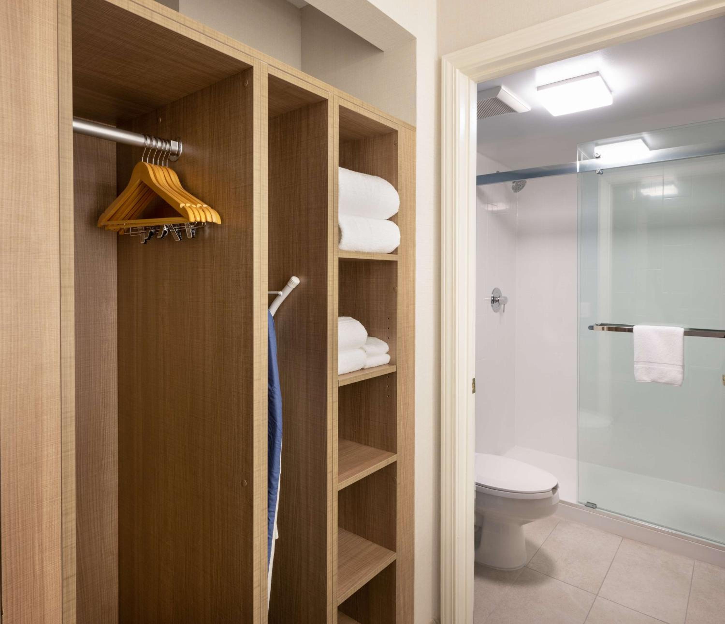King Studio Suite - Photo 3