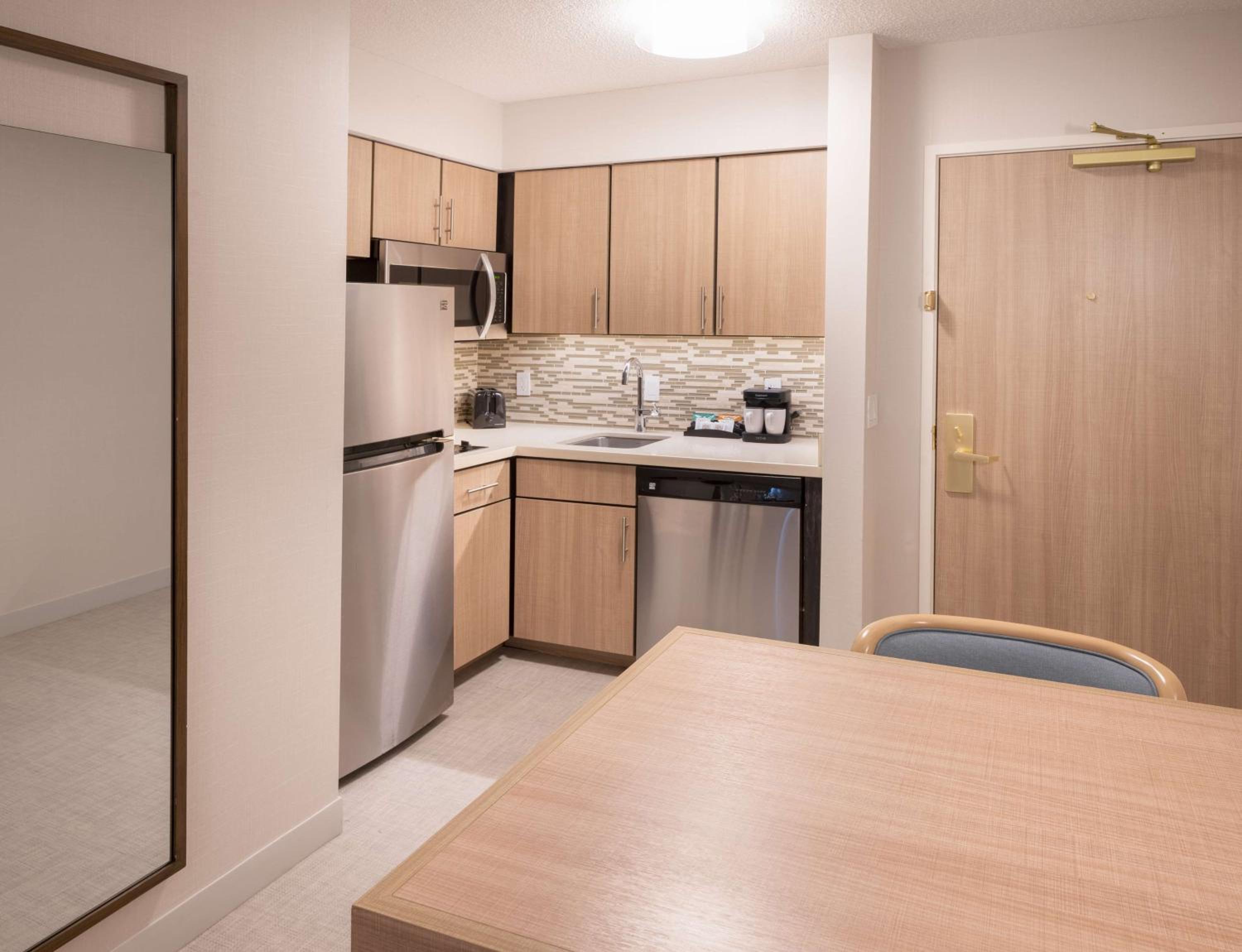 King Studio Suite - Photo 2