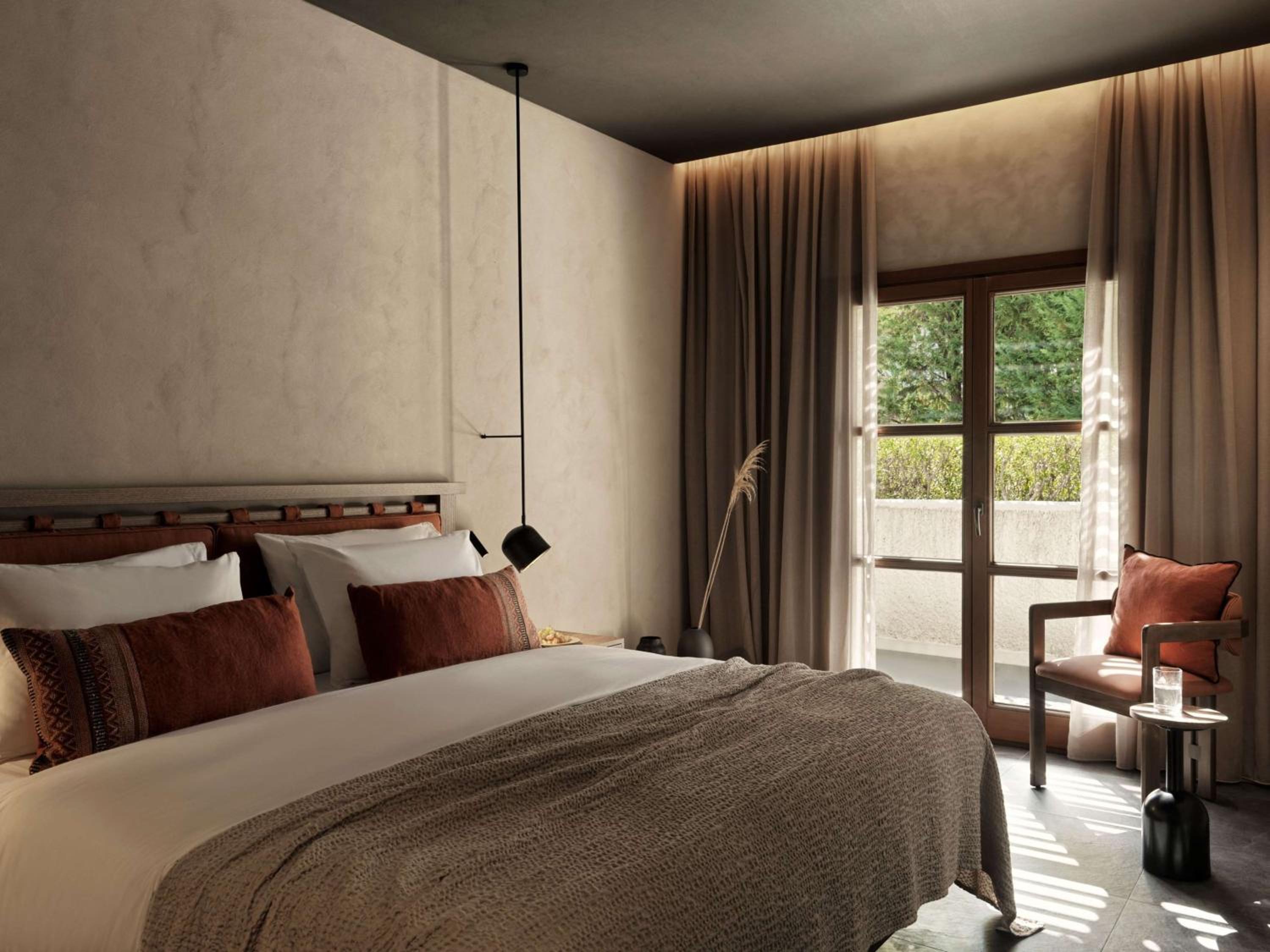 Mediterraneo King Room - Mobility Accessible