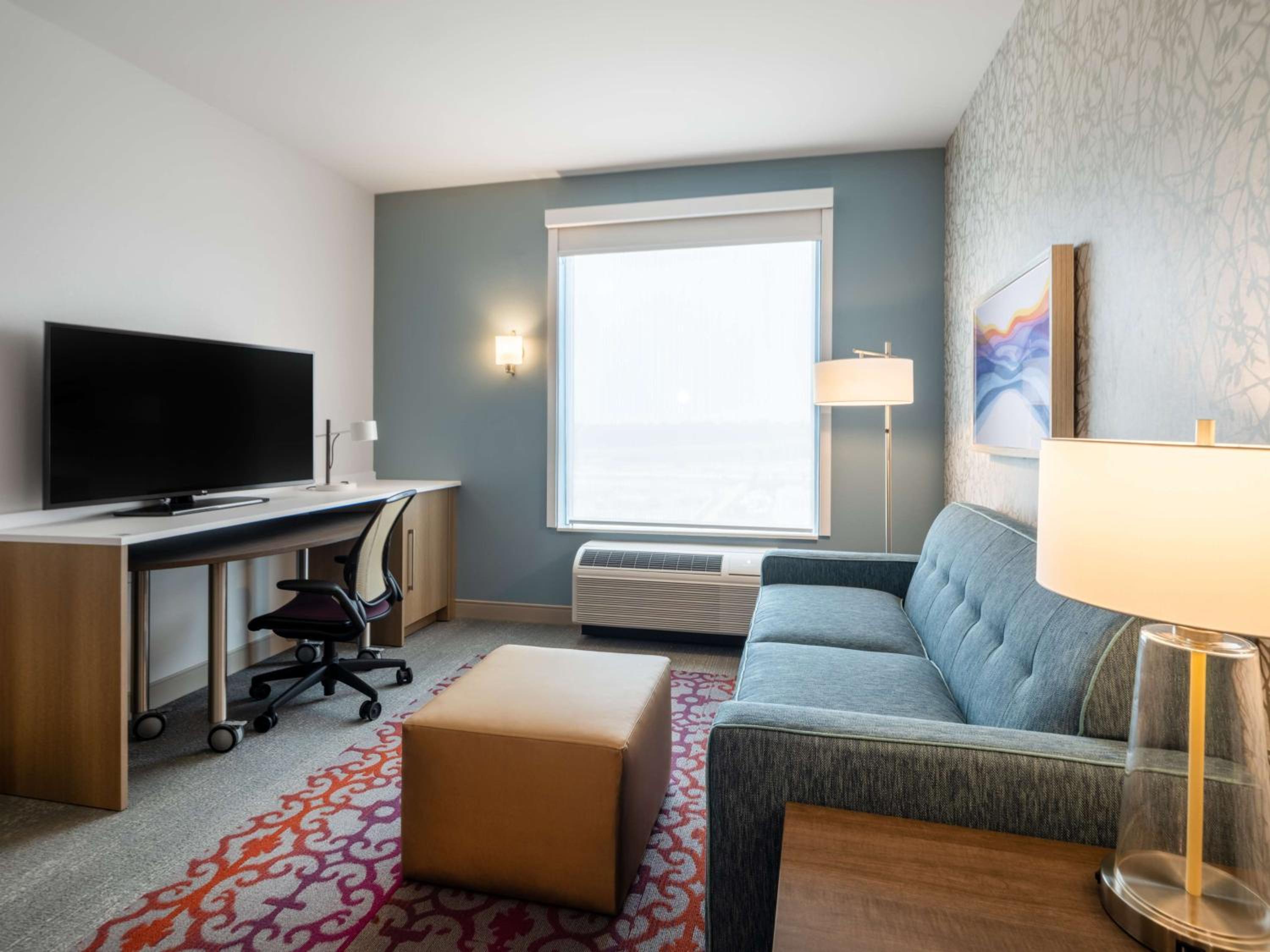 King Suite with Accessible Bathtub - Photo 8