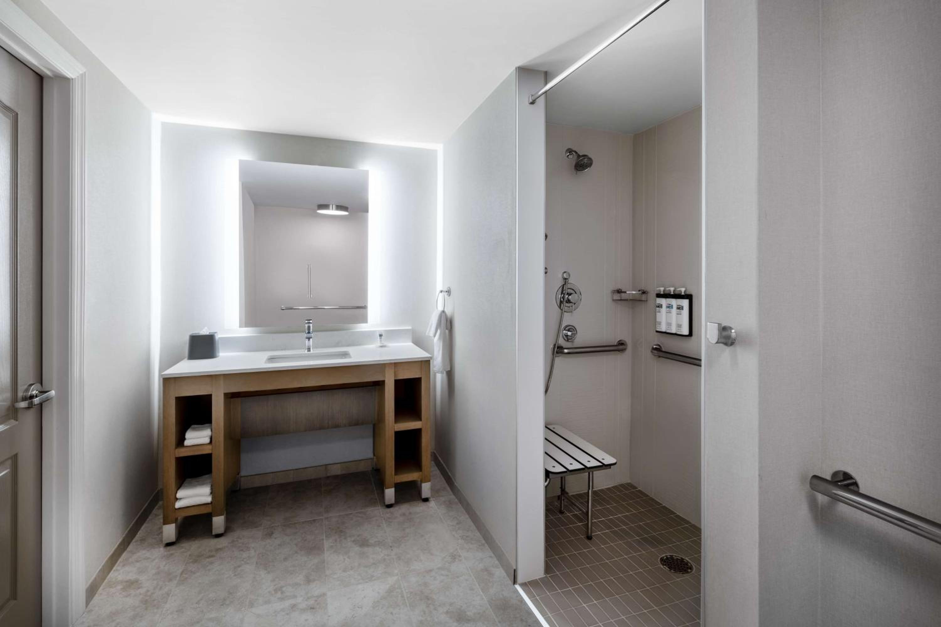 One-Bedroom Suite with Two Queen Beds, Sofa Bed and Roll-In-Shower - Disability Access