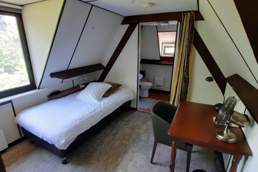 Single Room photo 3