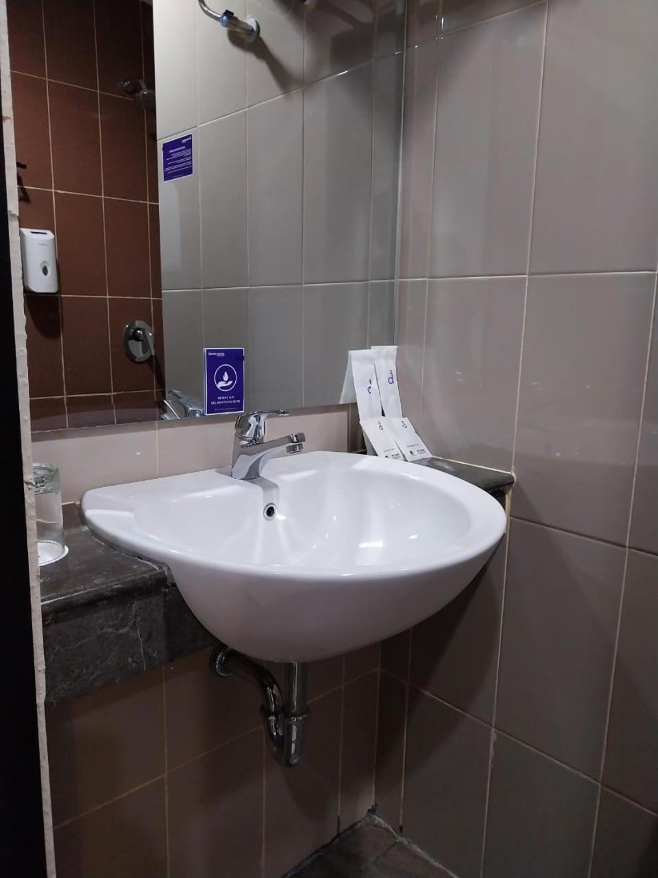 Double or Twin Room photo 3