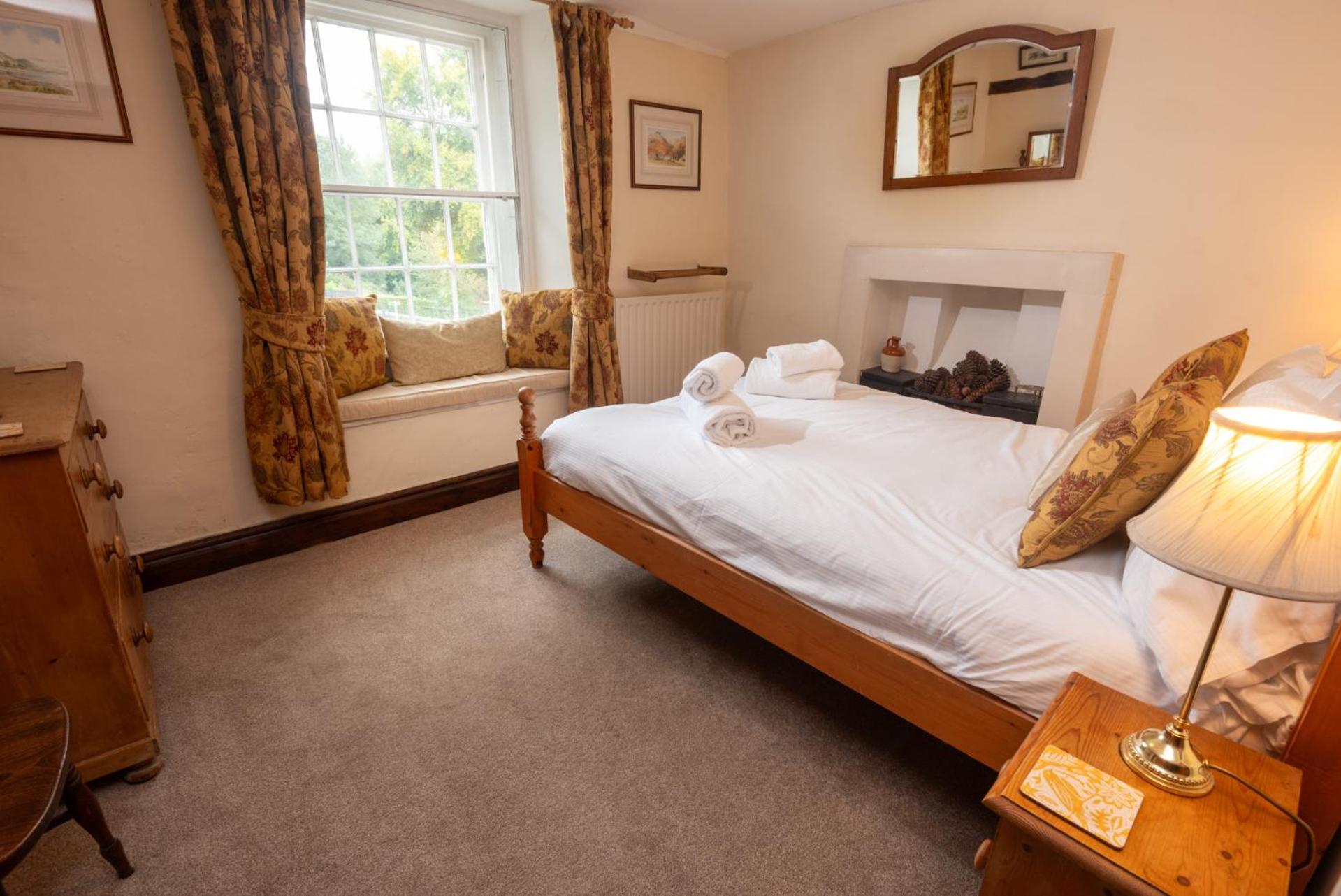 Three-Bedroom House photo 2
