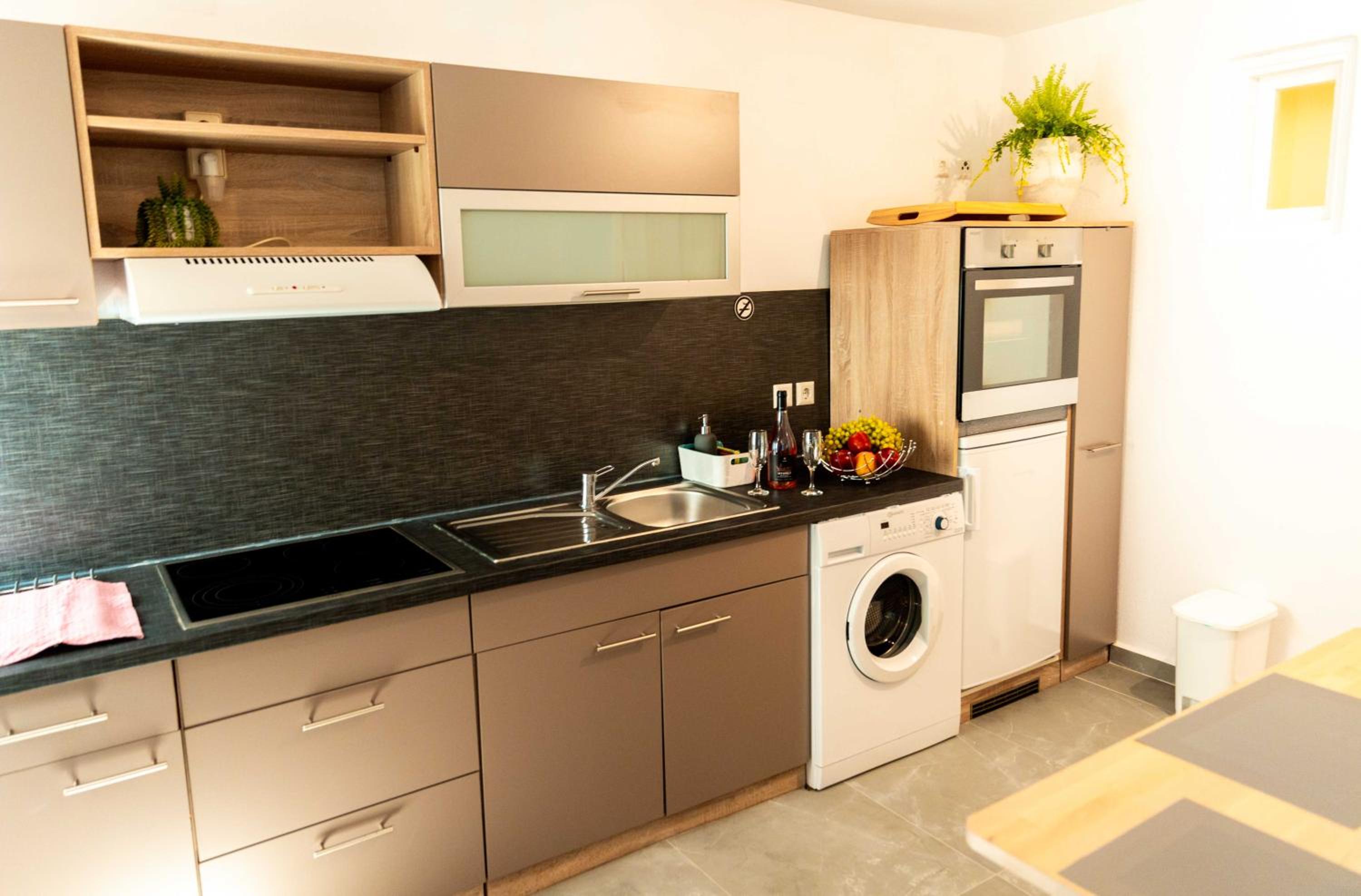One-Bedroom House photo 3