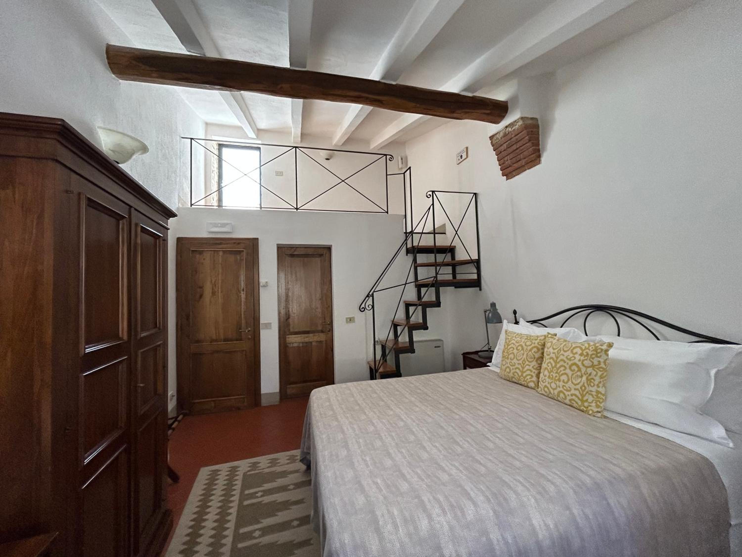 Standard Double or Twin Room photo 2