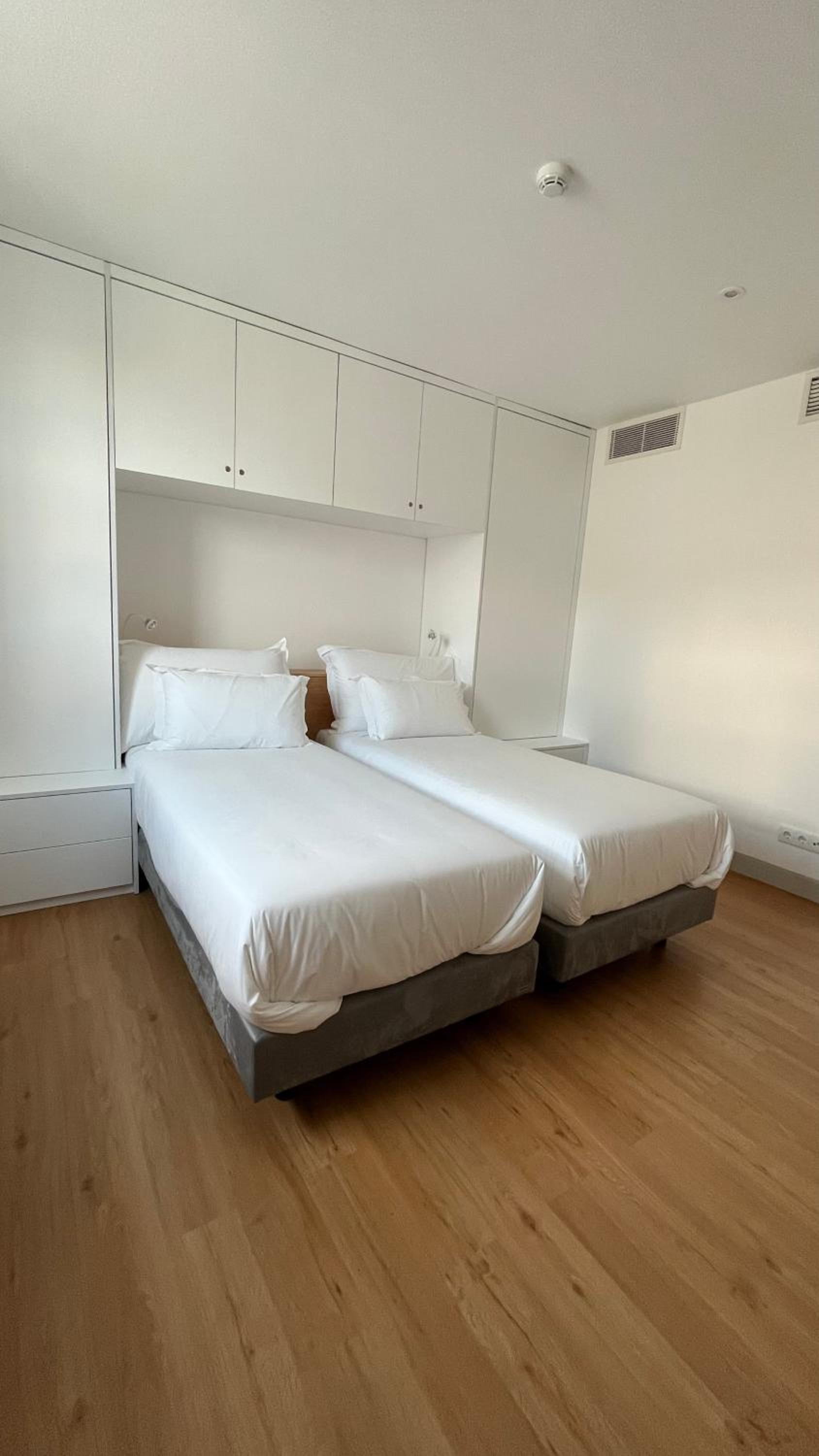 Double or Twin Room - Photo 8