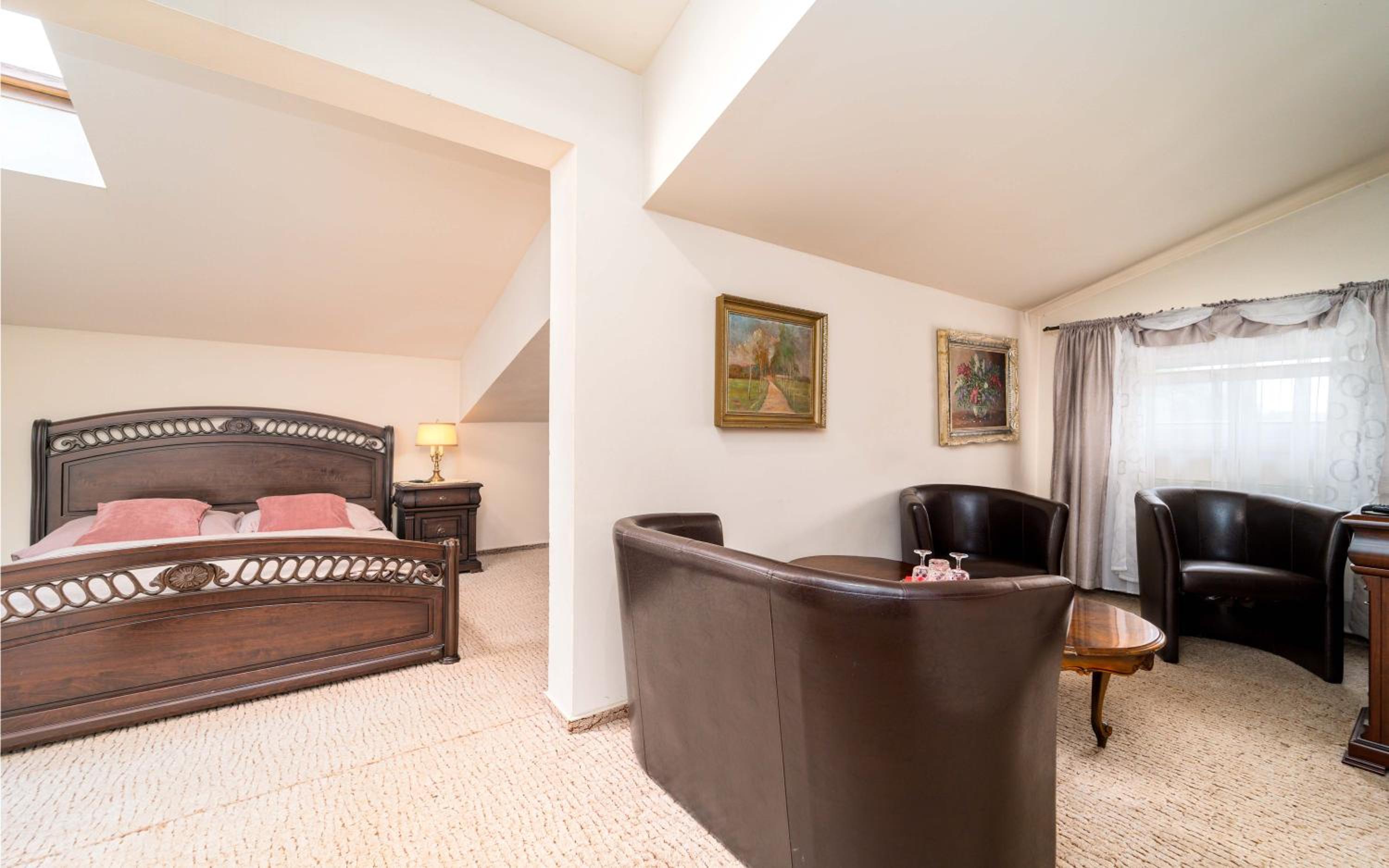Double or Twin Room - Photo 3