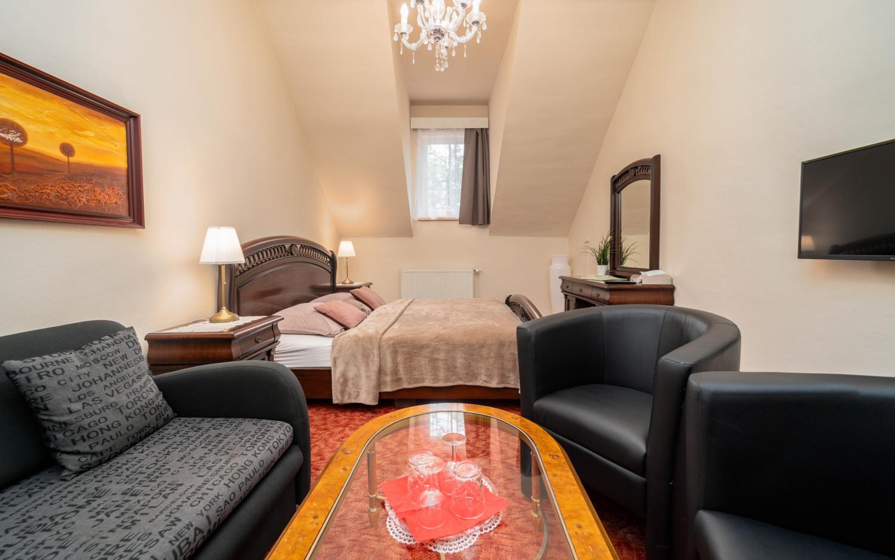 Double or Twin Room - Photo 7