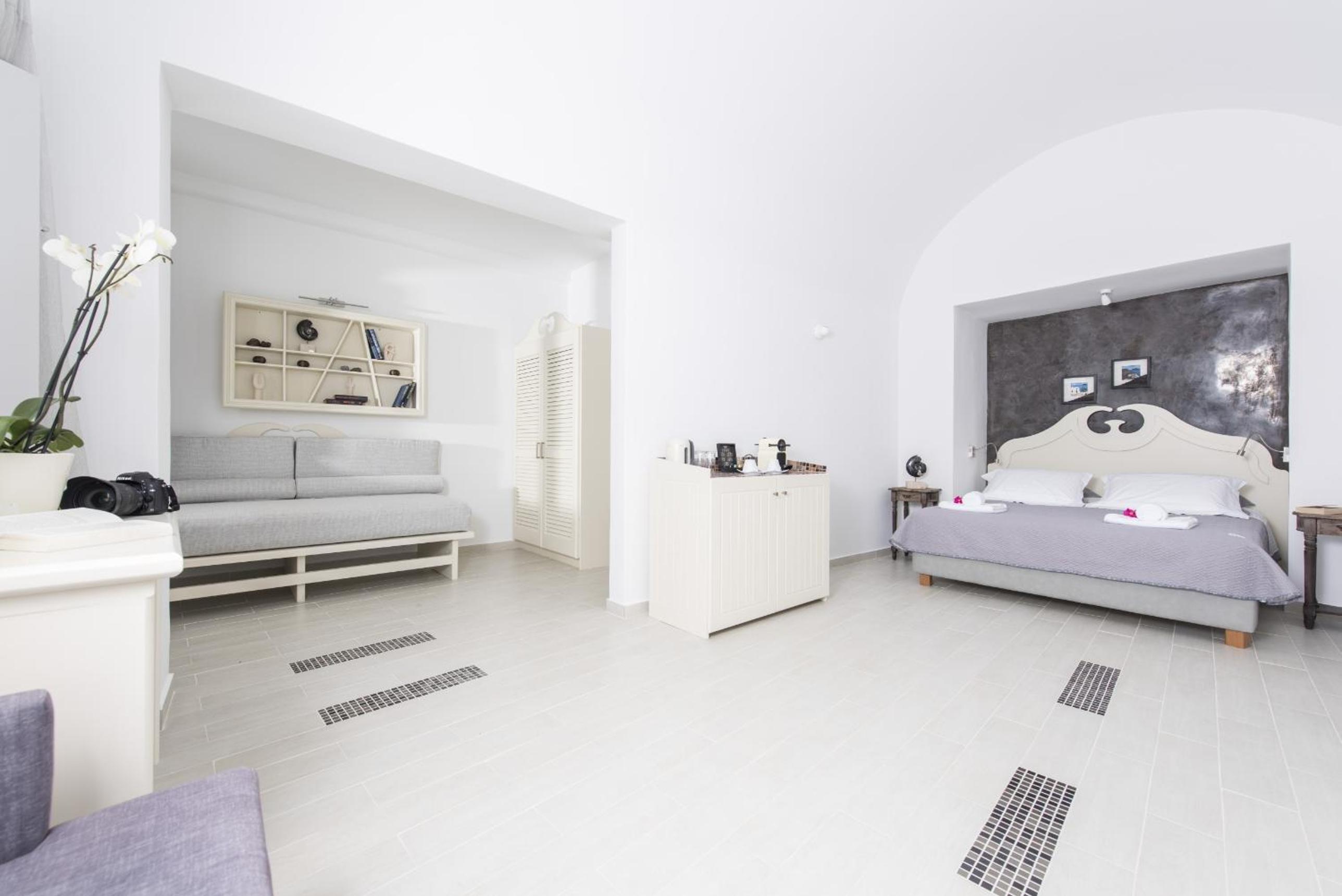 Temptation Suite with Hot Tub and Caldera View