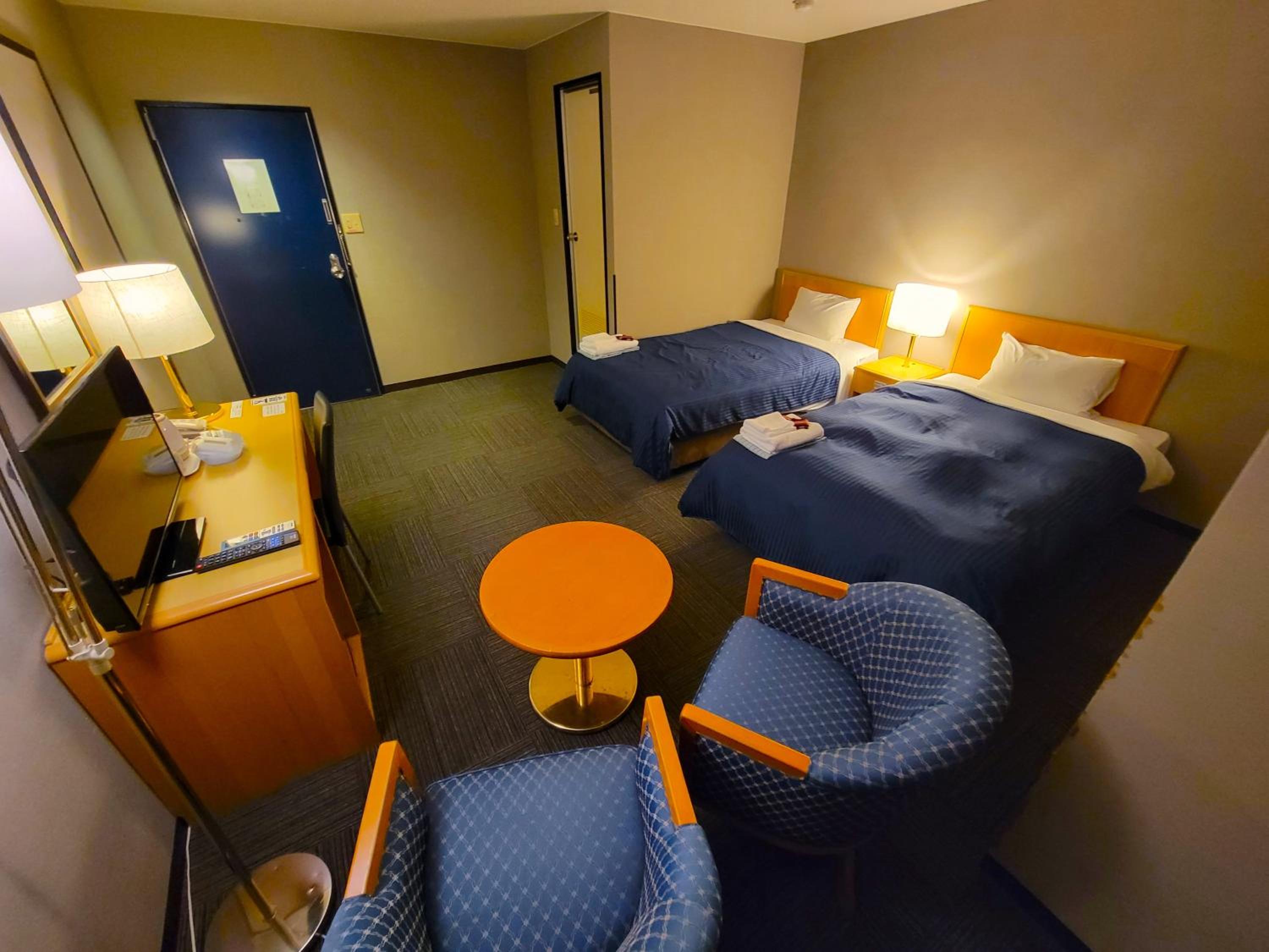Standard Twin Room - Photo 1