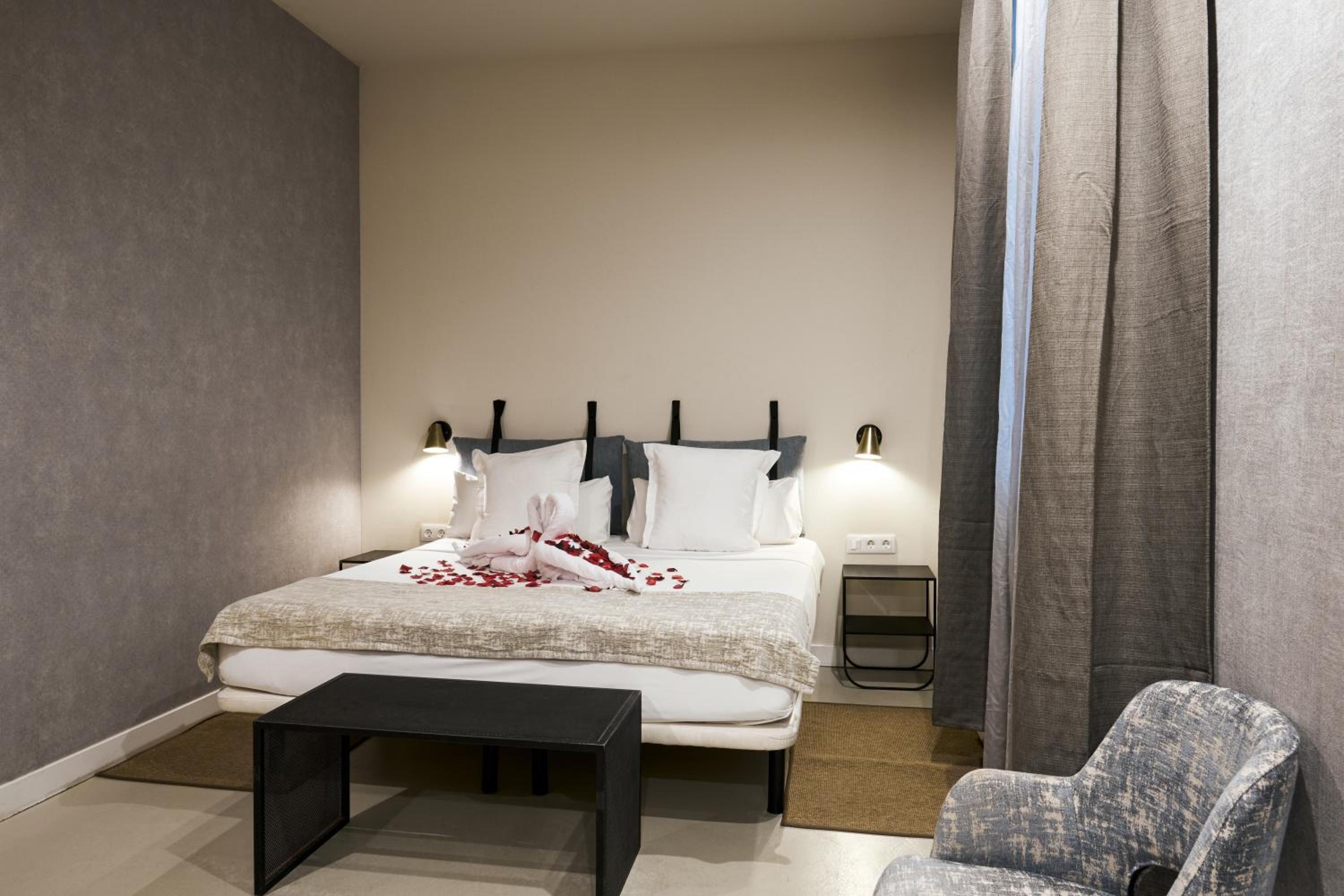 Standard Double or Twin Room photo 3