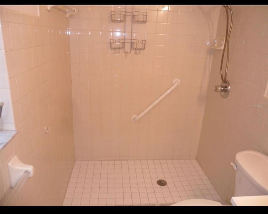 Two-Bedroom Apartment photo 3