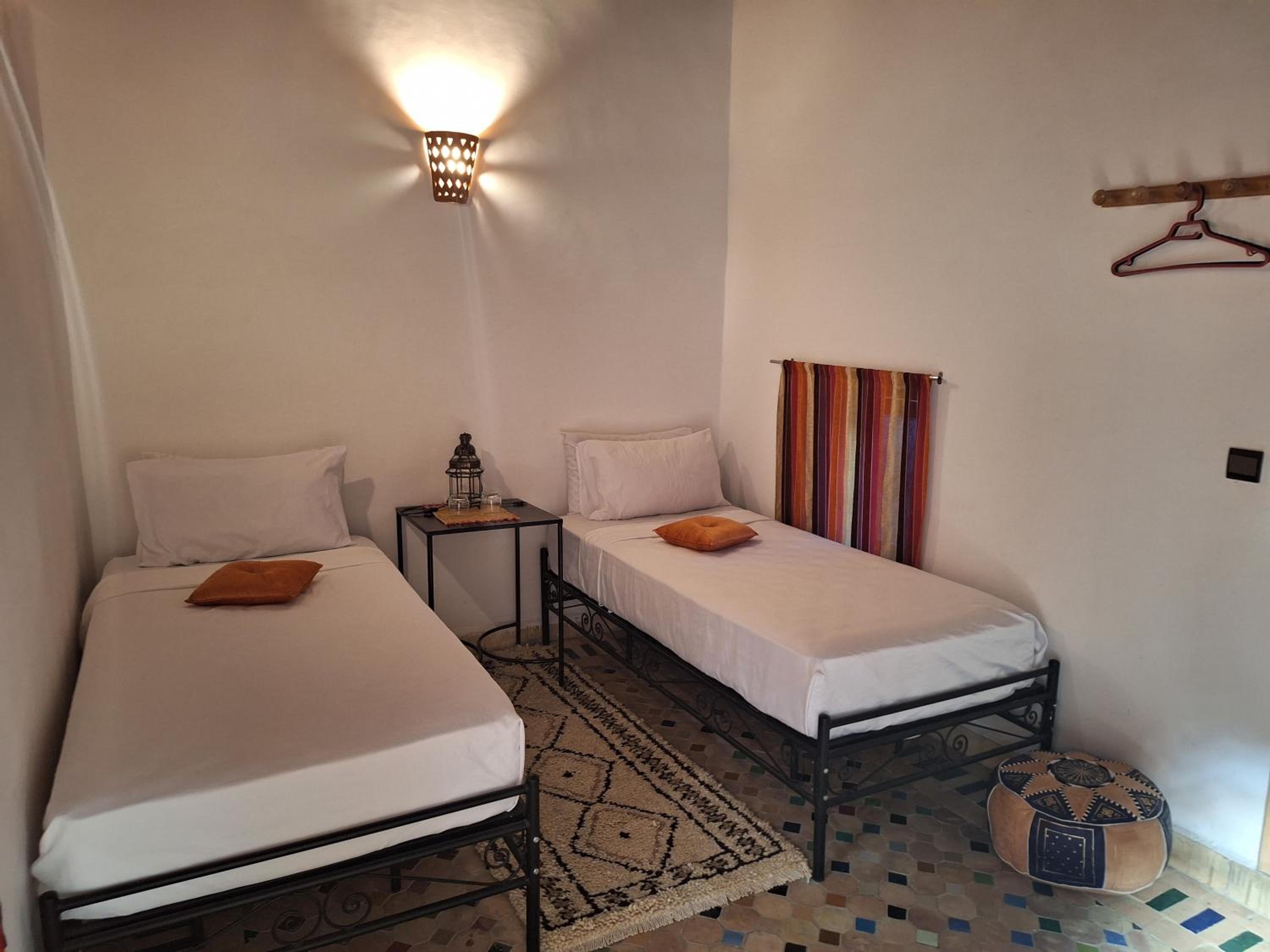 Double Room with Private Bathroom - Photo 1