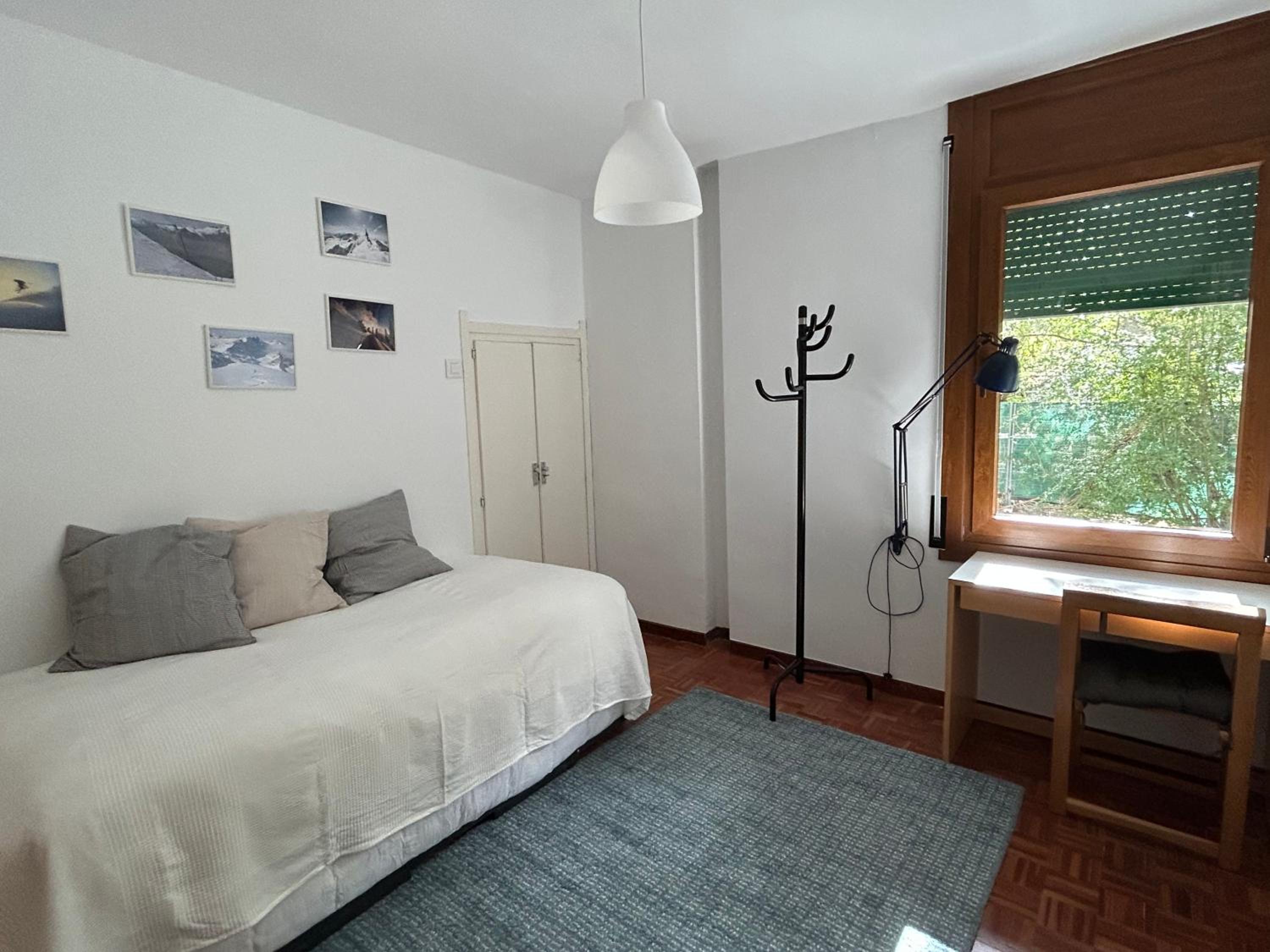 Three-Bedroom Apartment photo 2