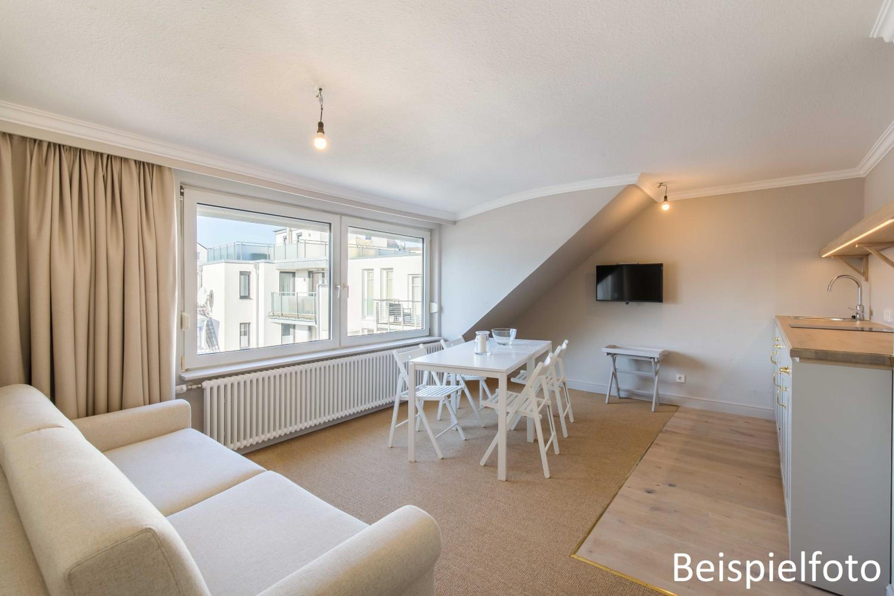 One-Bedroom Apartment - Photo 1