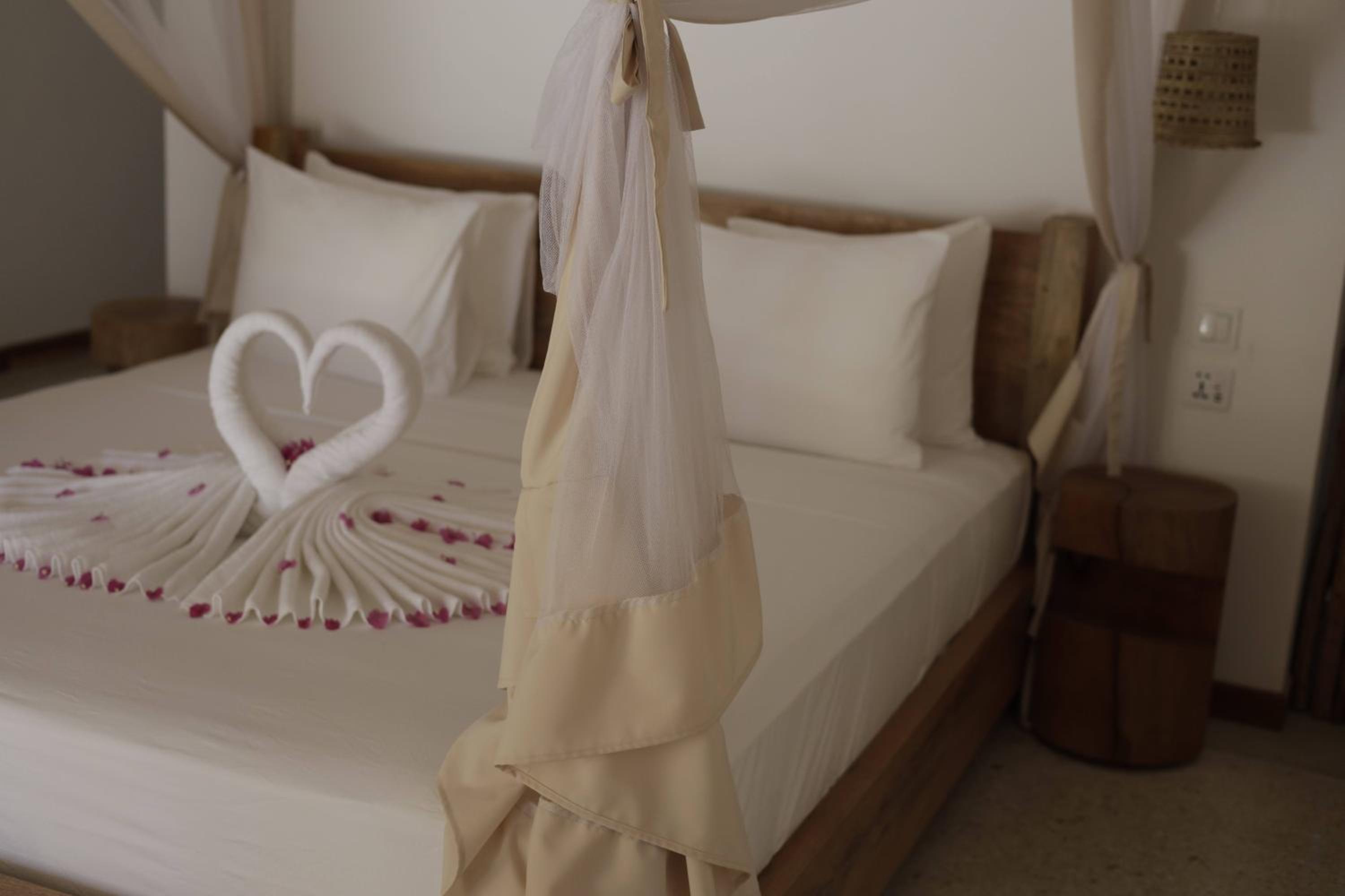 Deluxe King Room - Photo 41