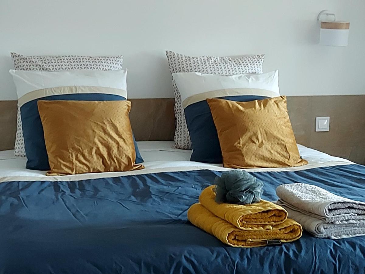 Double Room with Pool View photo 1