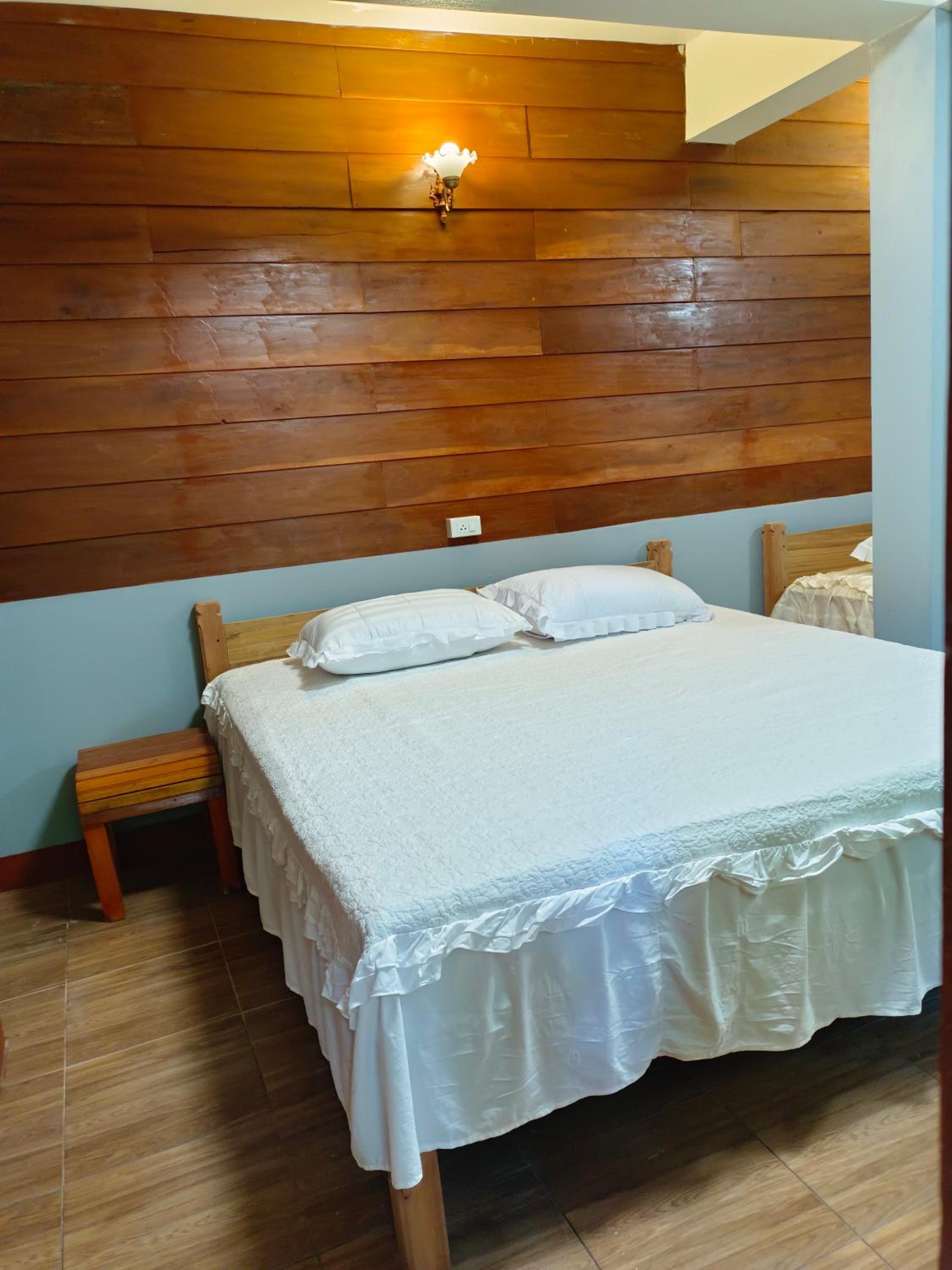 Quadruple Room with Private Bathroom - Photo 1