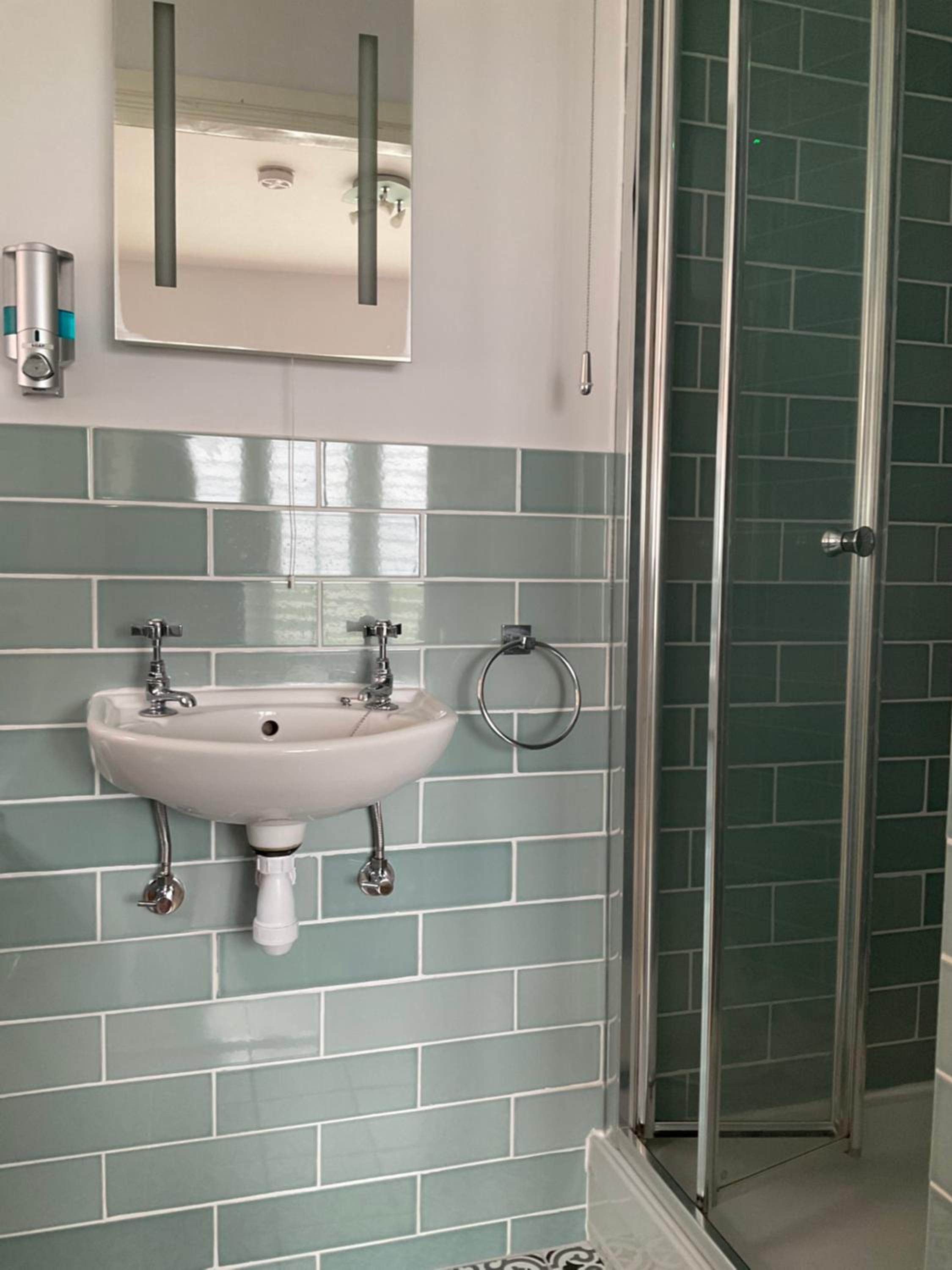 Double Room With Private Bathroom photo 3