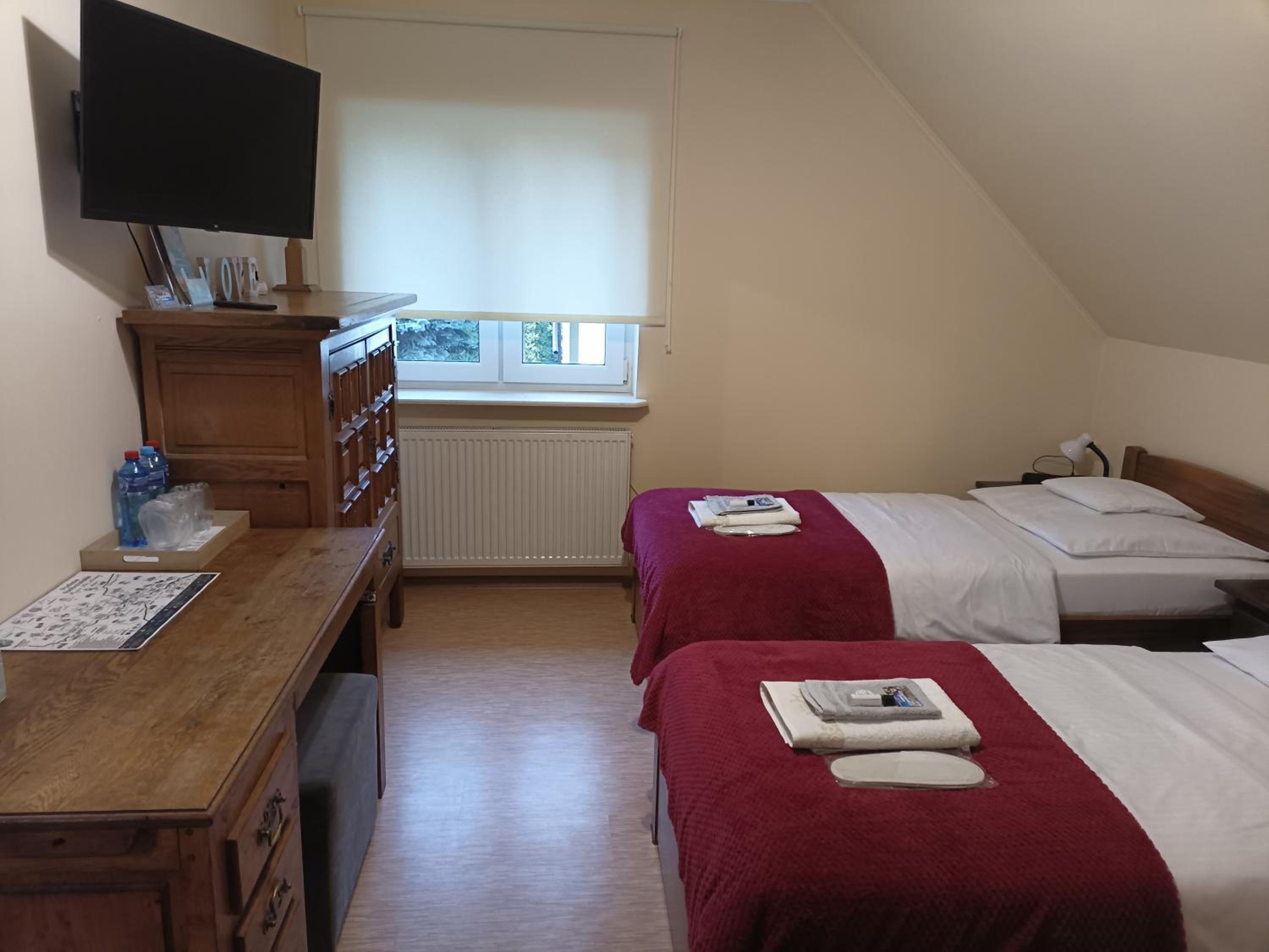 Double Room with Shared Bathroom photo 3