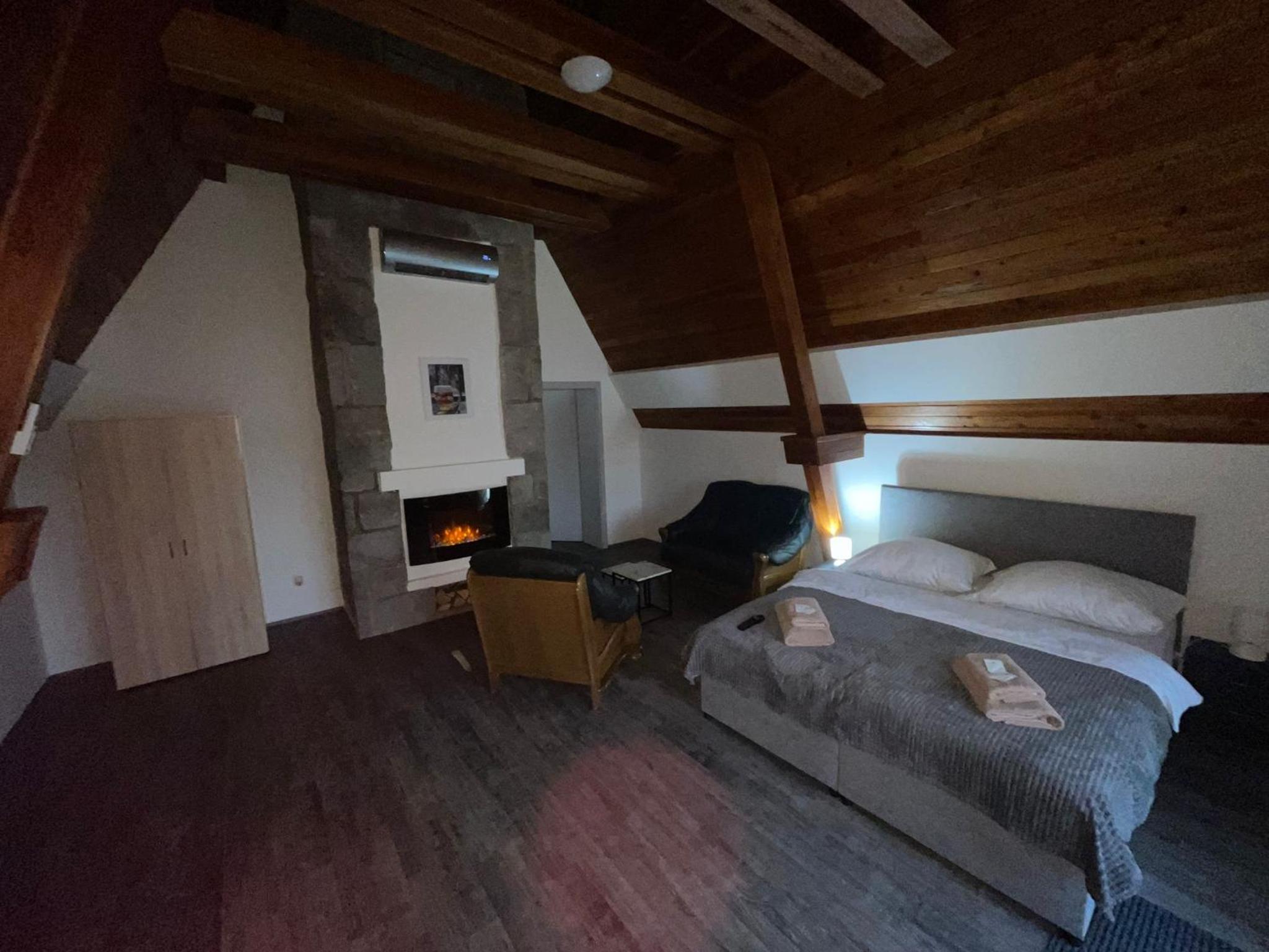 Deluxe Apartment photo 1