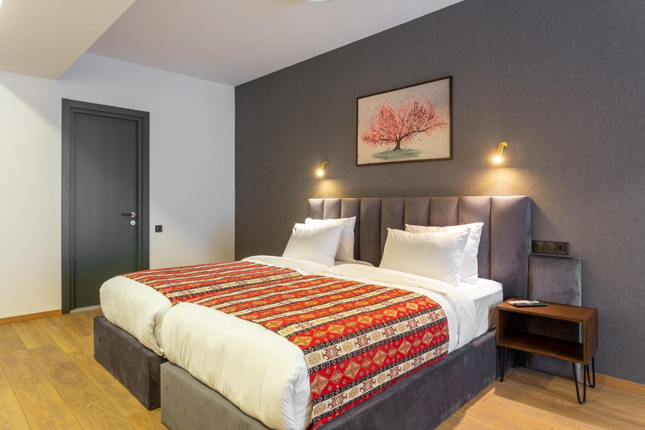 Double or Twin Room - Photo 2
