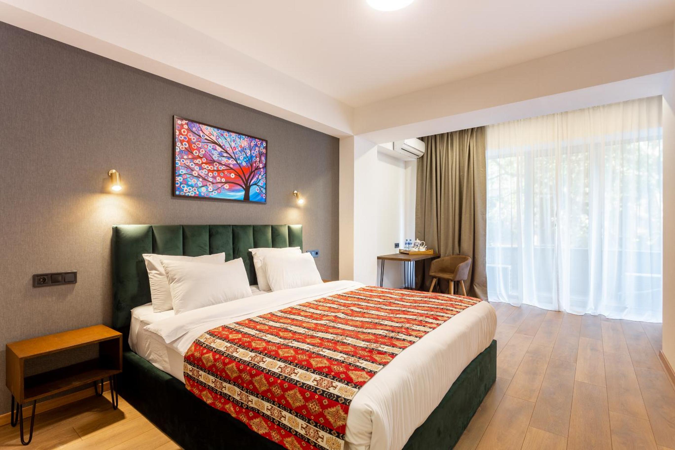 Double Room with Balcony - Photo 1