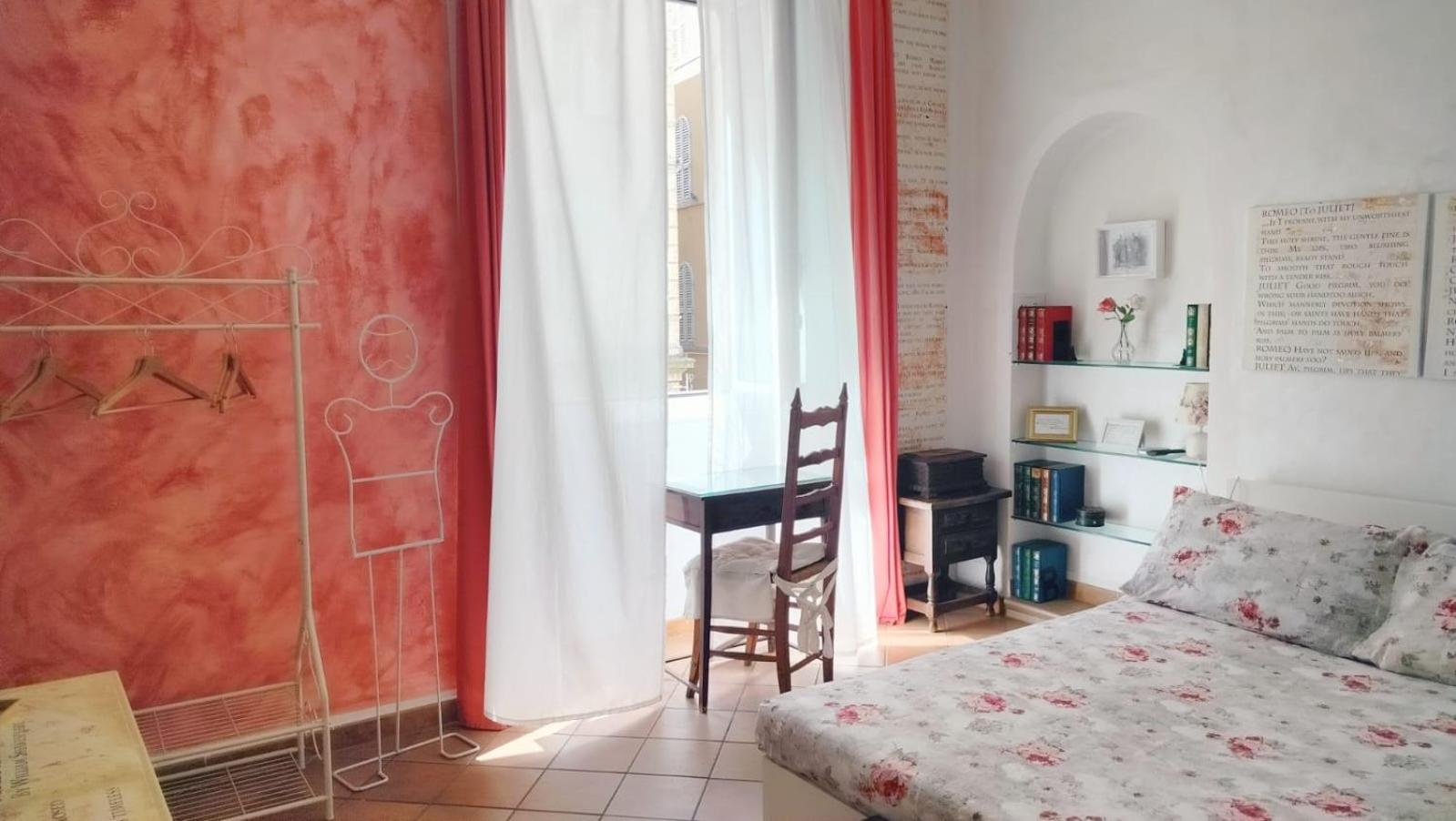 Large Double Room photo 3