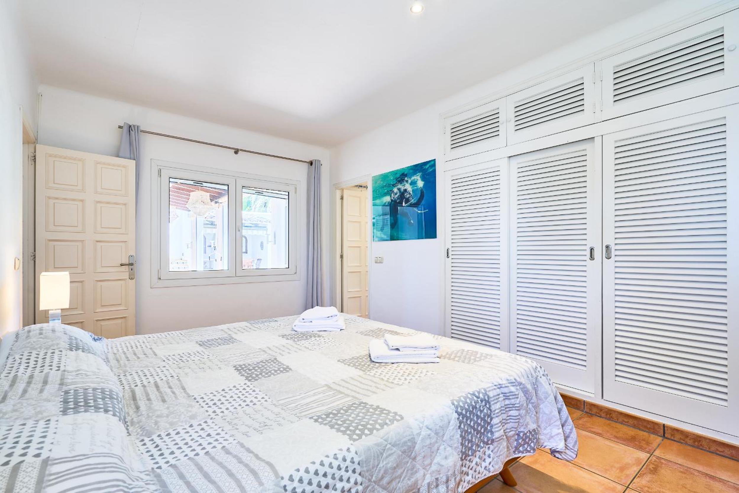 Three-Bedroom House photo 2