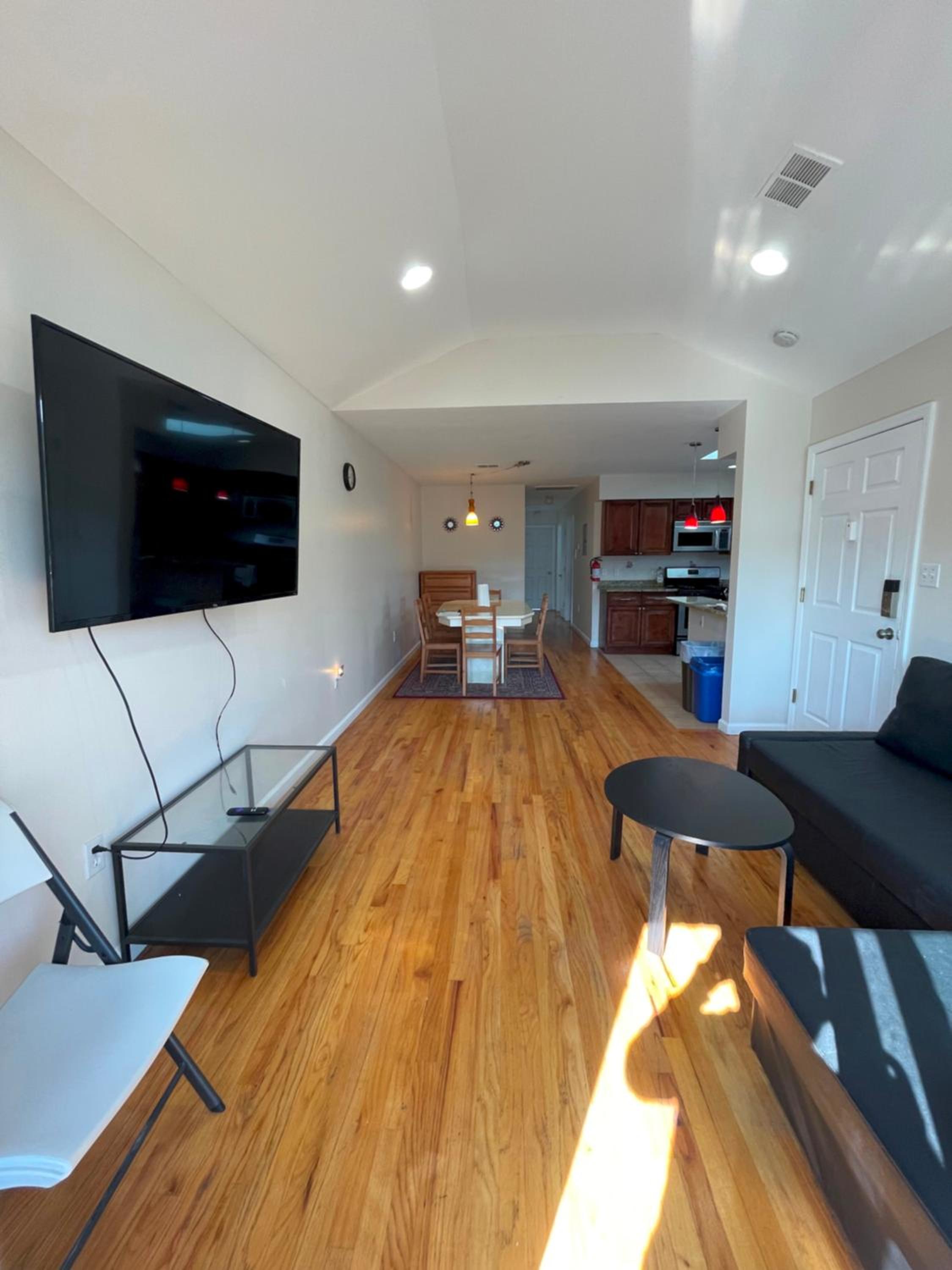 Three-Bedroom Apartment photo 2