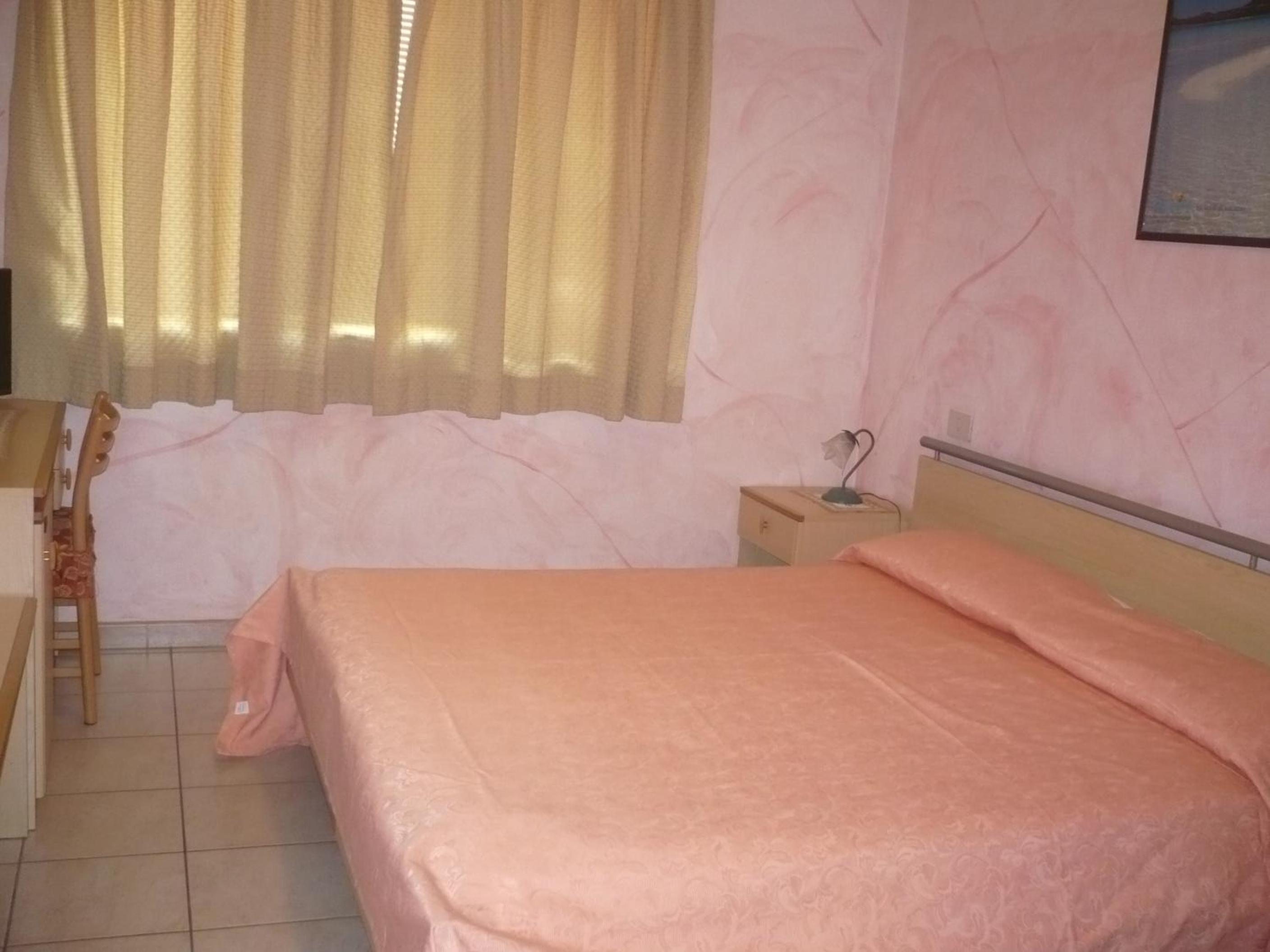 Double or Twin Room photo 1