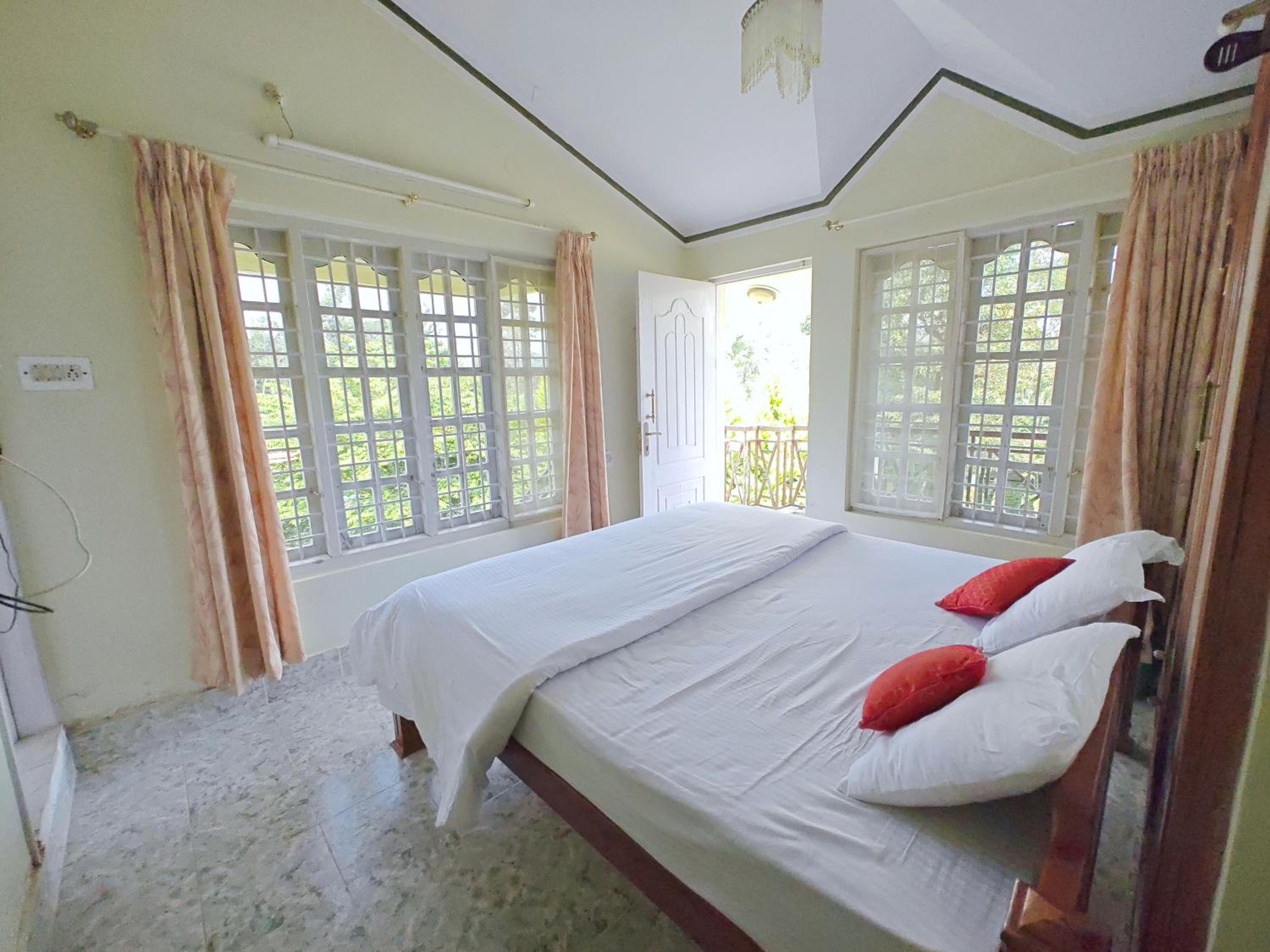 Double Room with Balcony photo 3